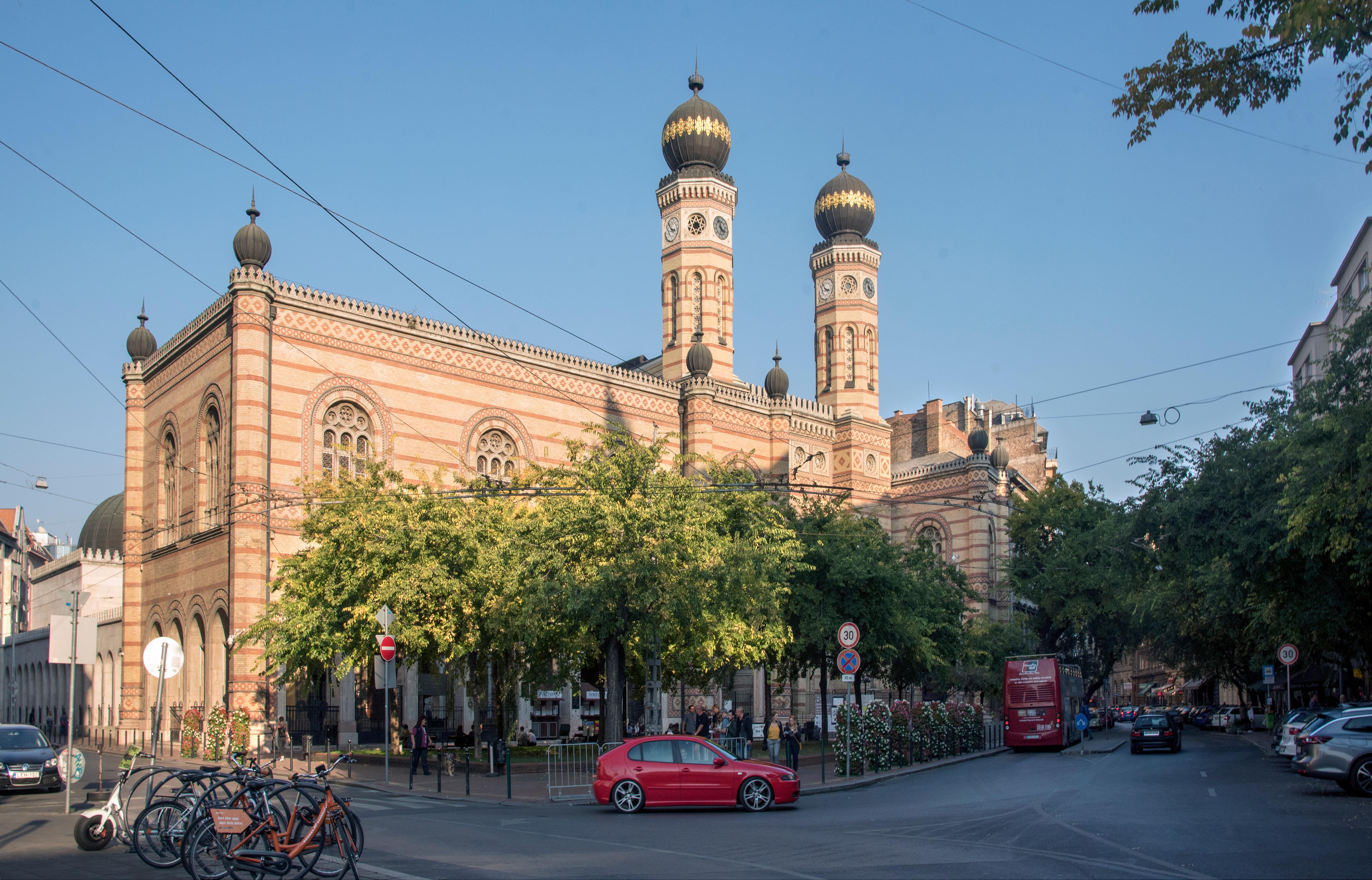 Private Jewish Heritage Tour of Budapest