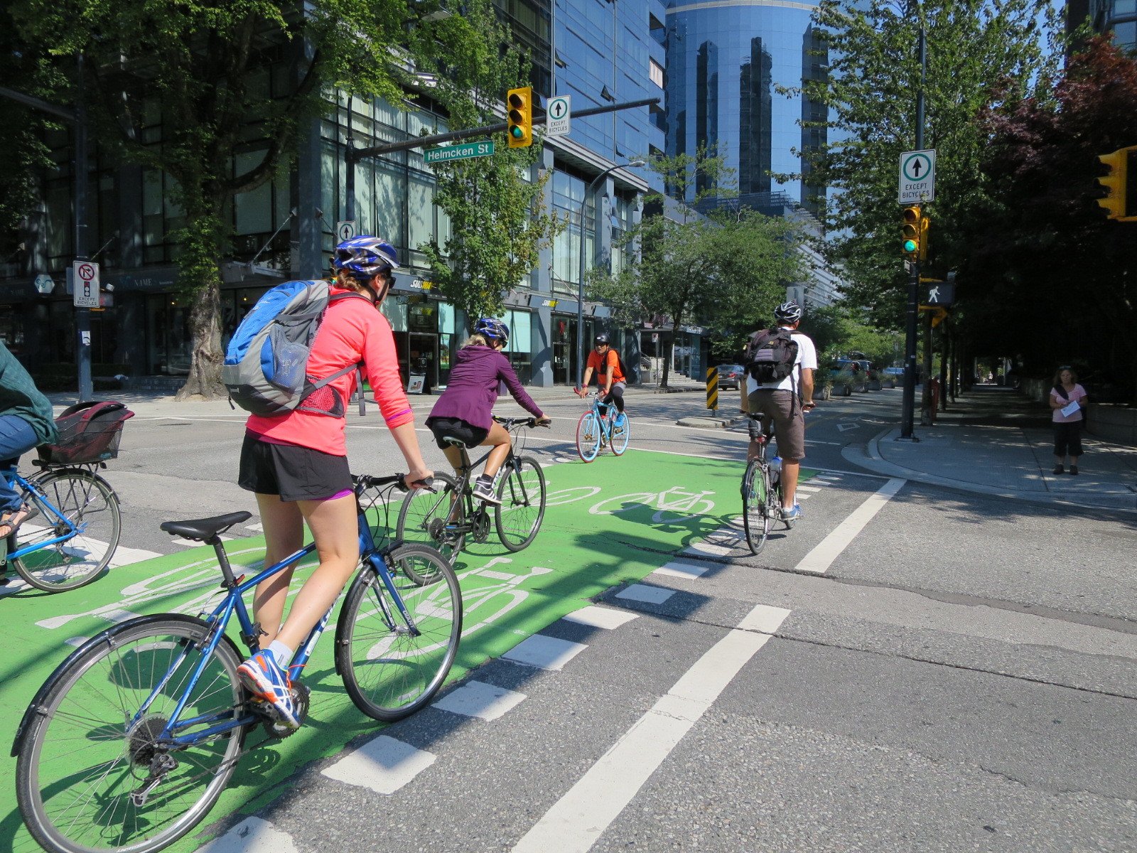 Stanley Park & Downtown Vancouver Bike Tour