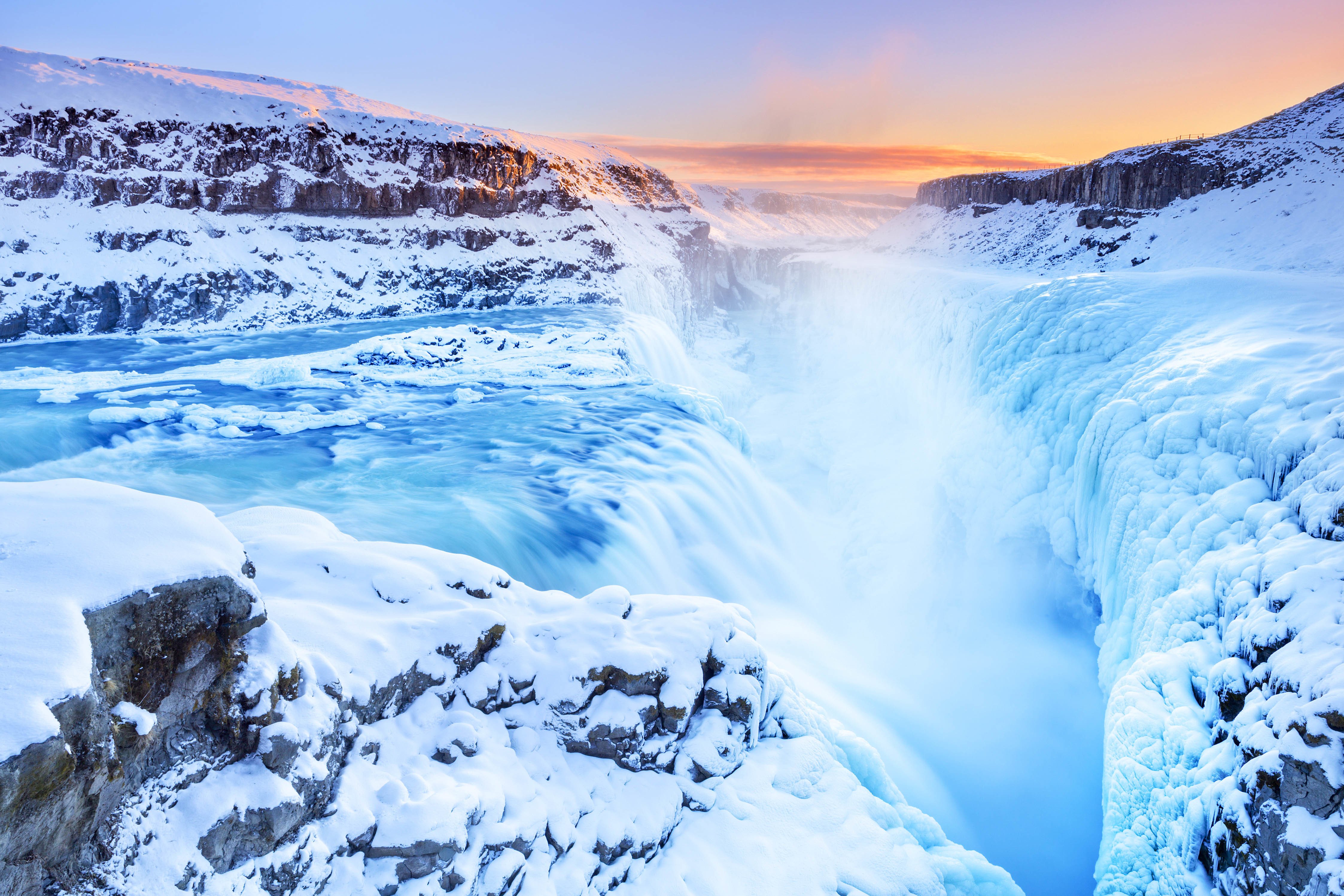 Golden Circle Explorer & Blue Lagoon Transfer