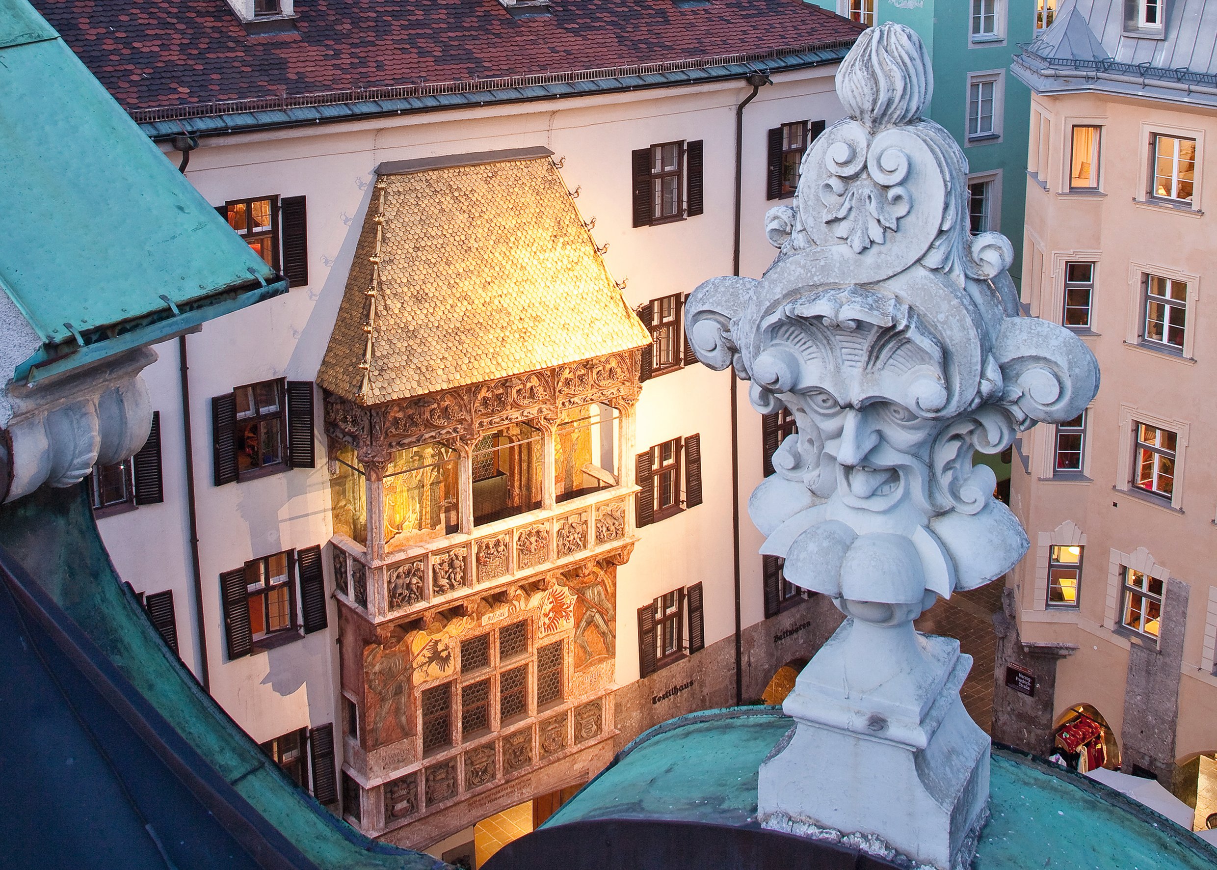 Innsbruck Card — Nordkette cable car, old town and Swarovski Crystal Worlds — image 2
