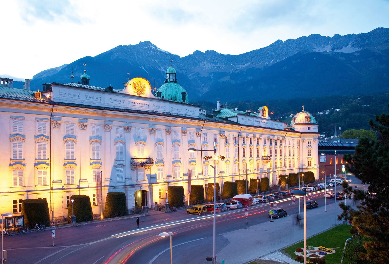 Innsbruck Card — Nordkette cable car, old town and Swarovski Crystal Worlds — image 6