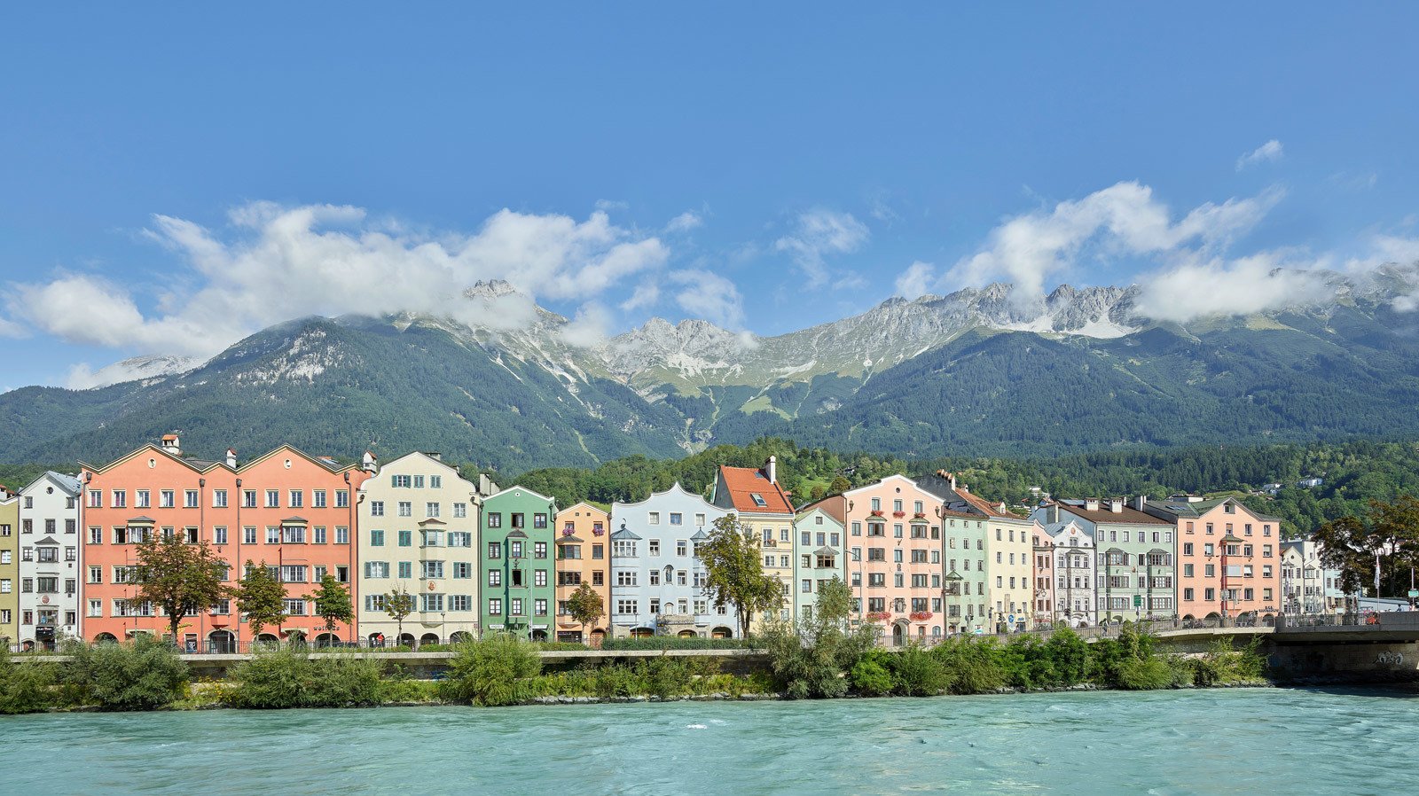 Innsbruck Card — Nordkette cable car, old town and Swarovski Crystal Worlds — image 1