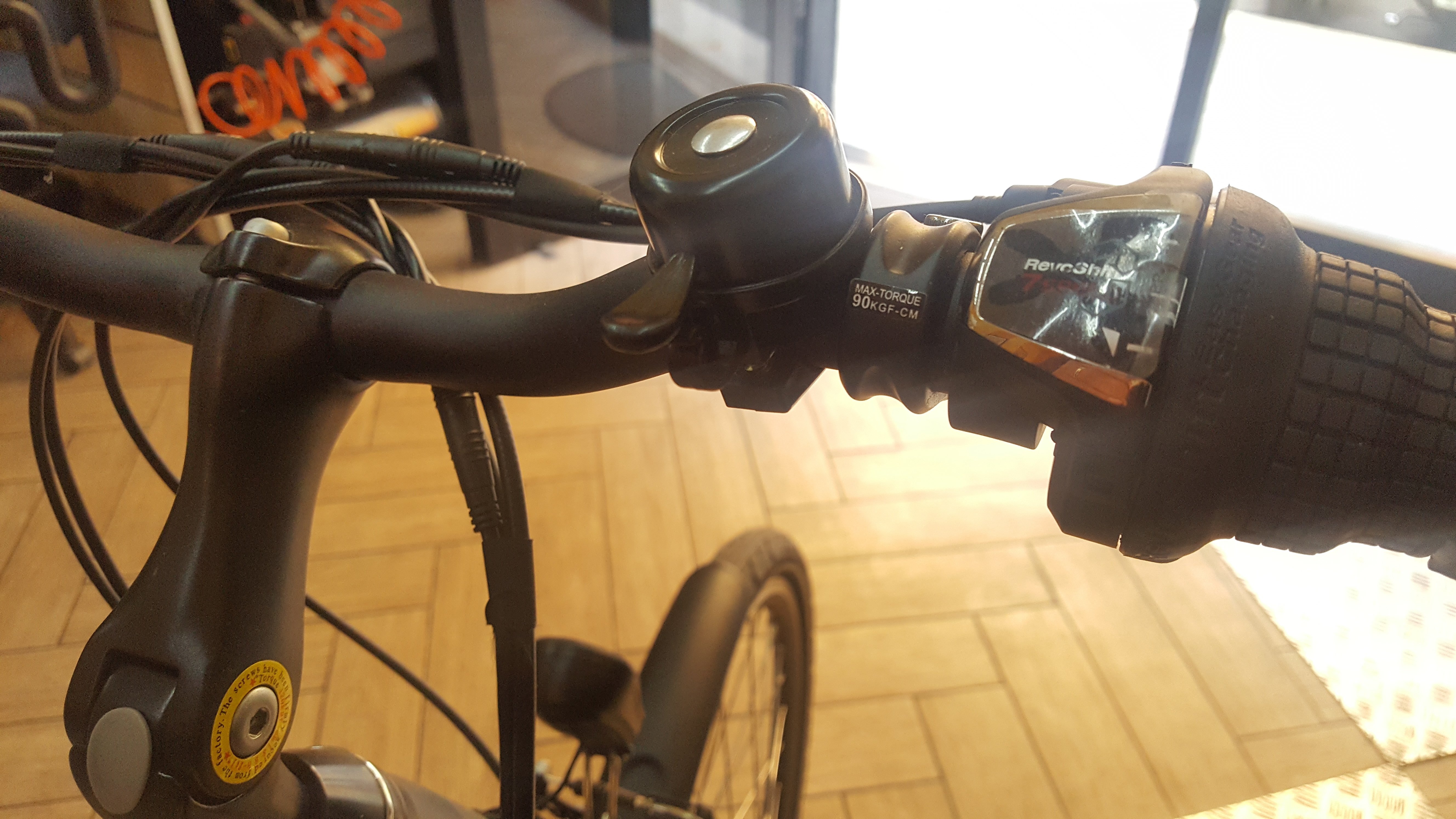 Rome bike rental electric bike hire Tiber path cycling — image 1