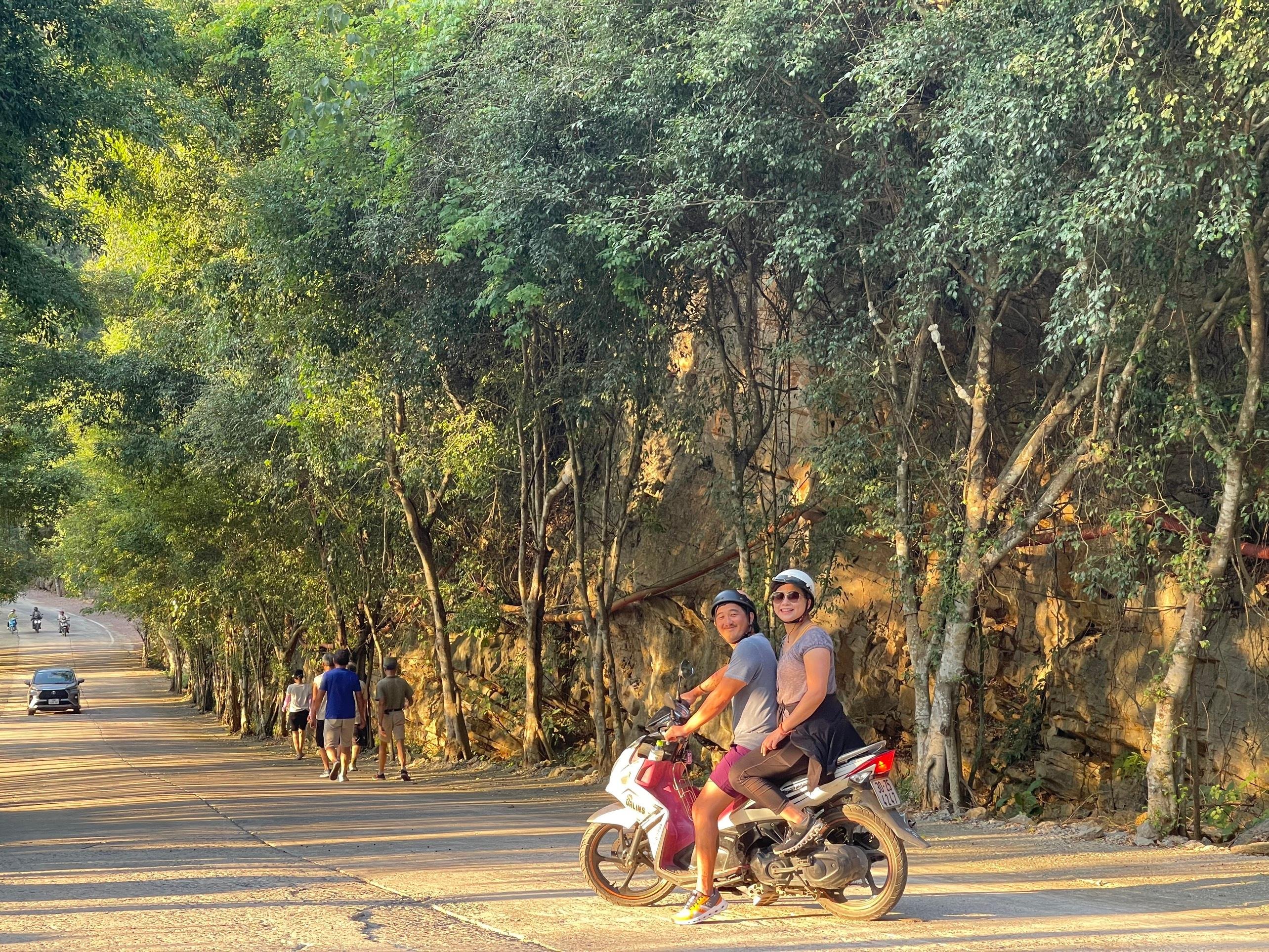 2-Day Ninh Binh Escape from Hanoi: Caves, Cycling & Culture