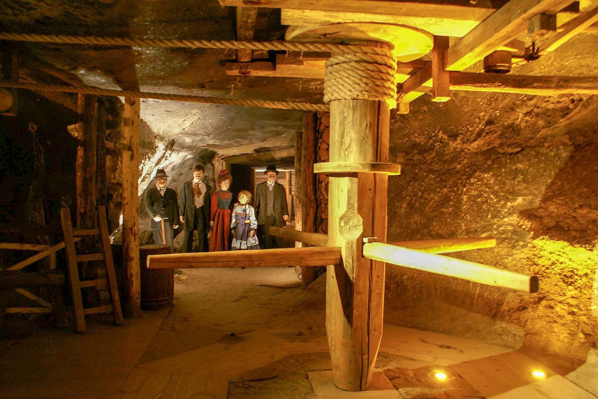 Wieliczka Salt Mine tour from Kraków — the UNESCO Tourist Route underground — image 7