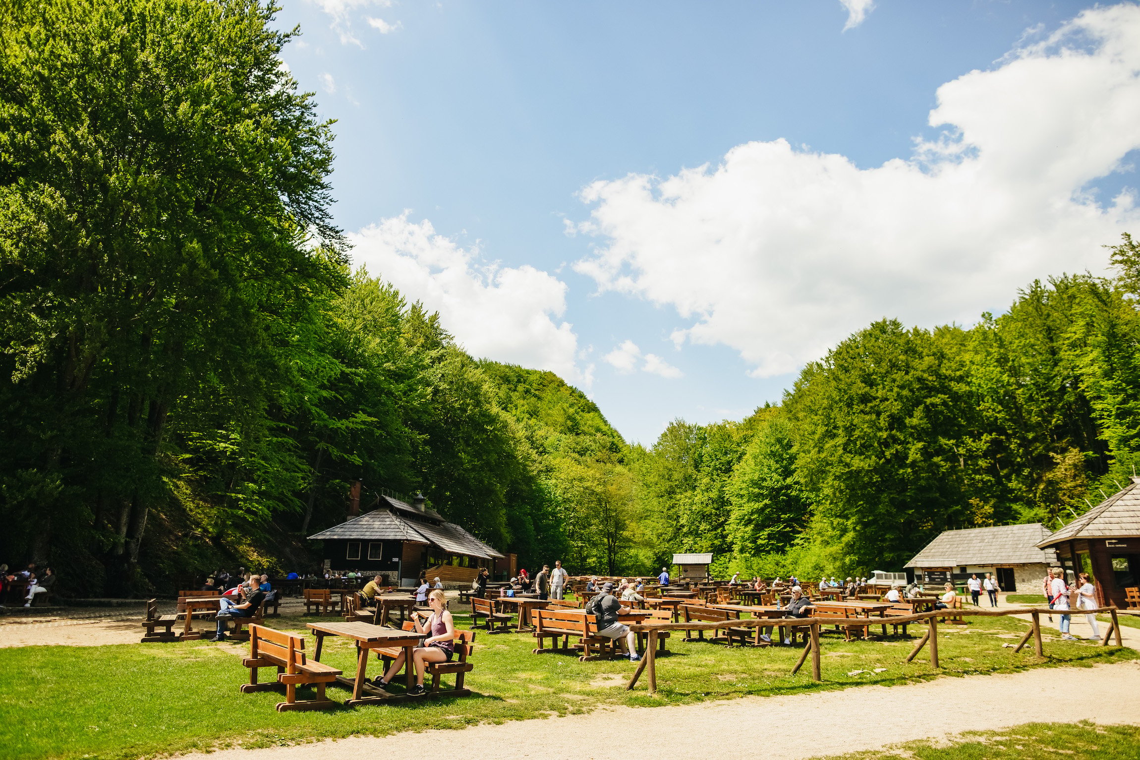 Plitvice Lakes Guided Day Trip from Split or Trogir