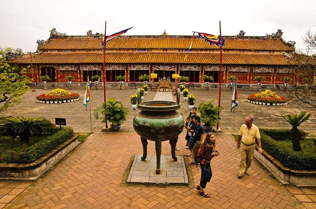 Customizable Hue Imperial City & Royal Tombs Private Tour