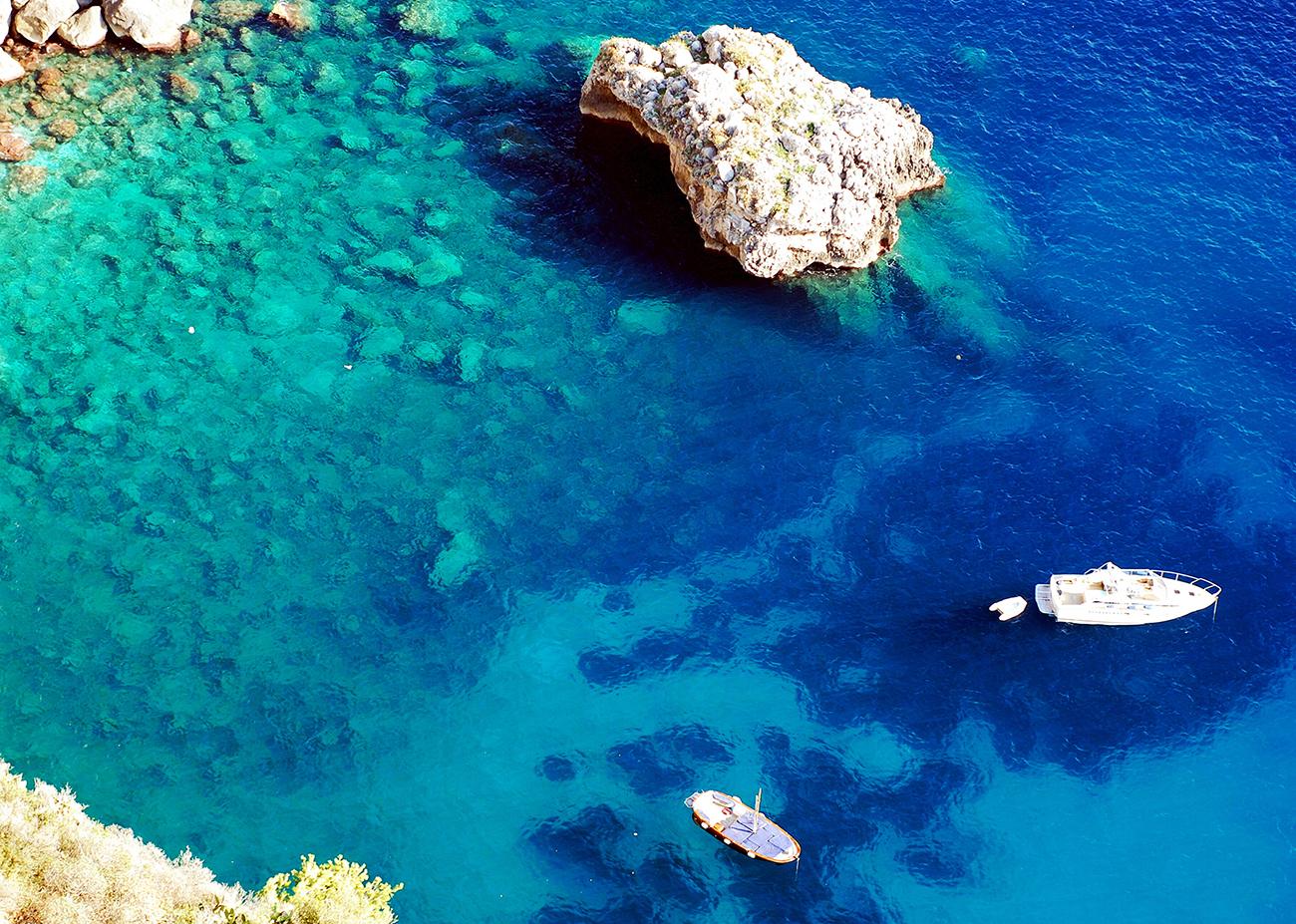 Private Boat Tour from Positano: Capri or Amalfi Coast