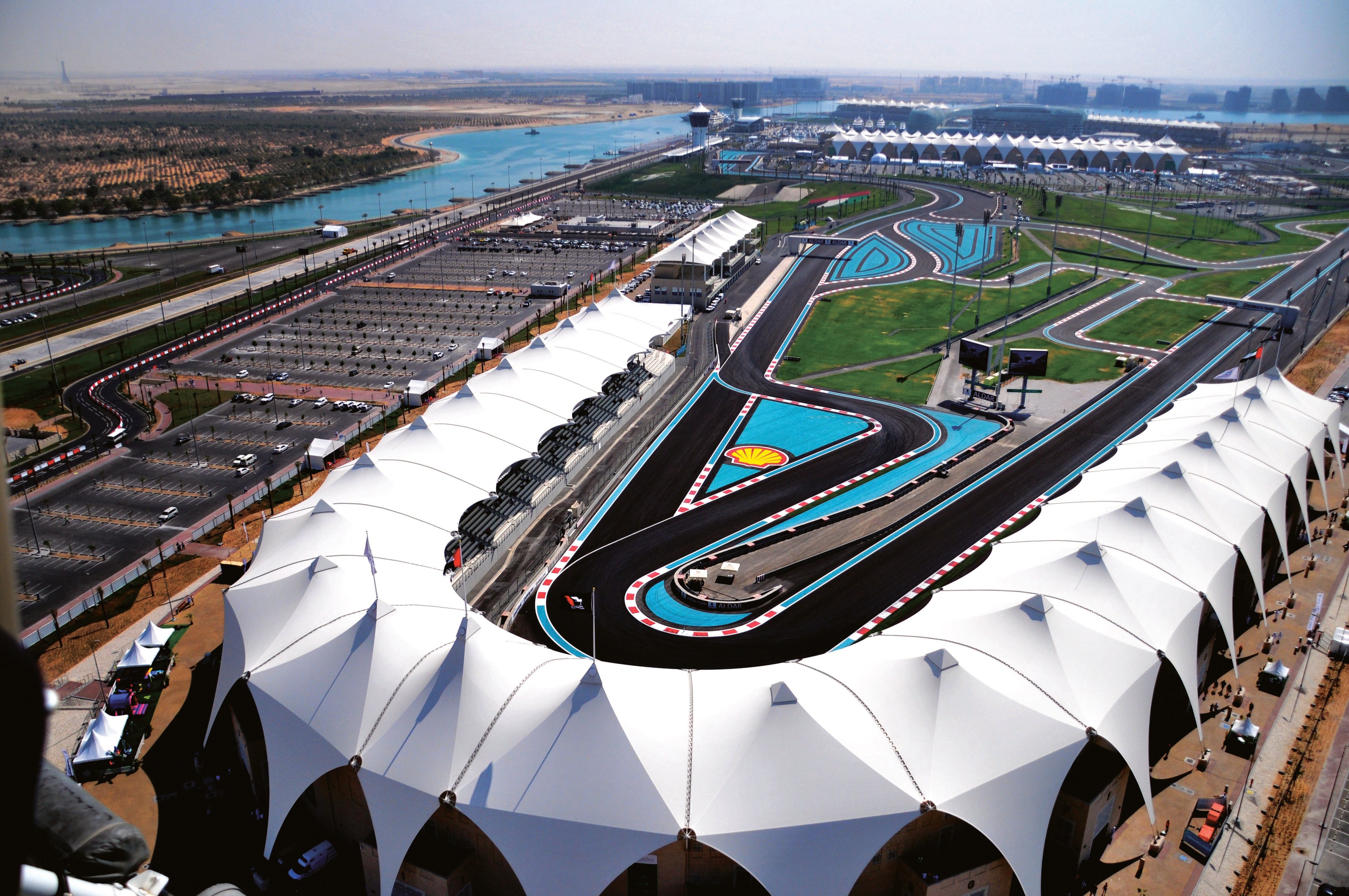 Yas Marina Circuit: Behind-the-Scenes F1 Guided Tour