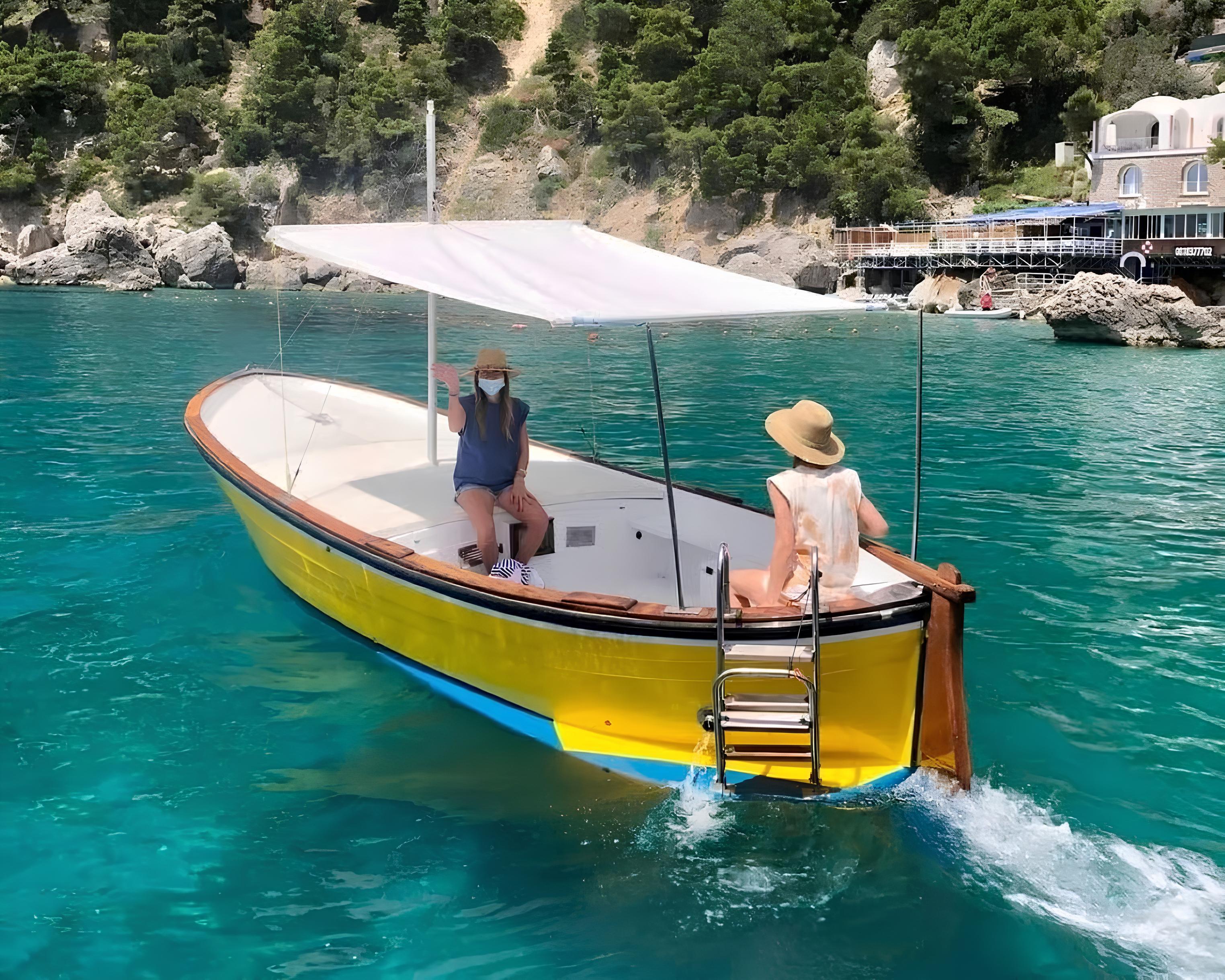 Capri Private Gozzo Boat Tour with Skipper