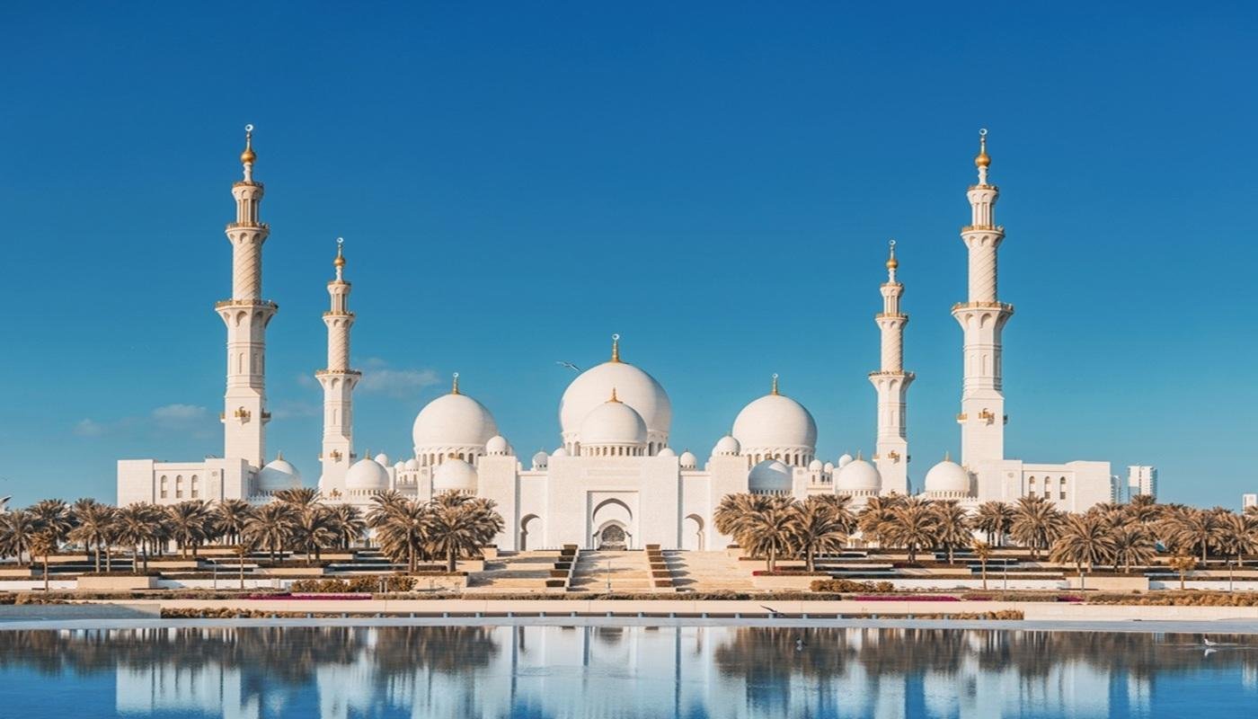 Private Abu Dhabi Layover Tour with Airport Transfers