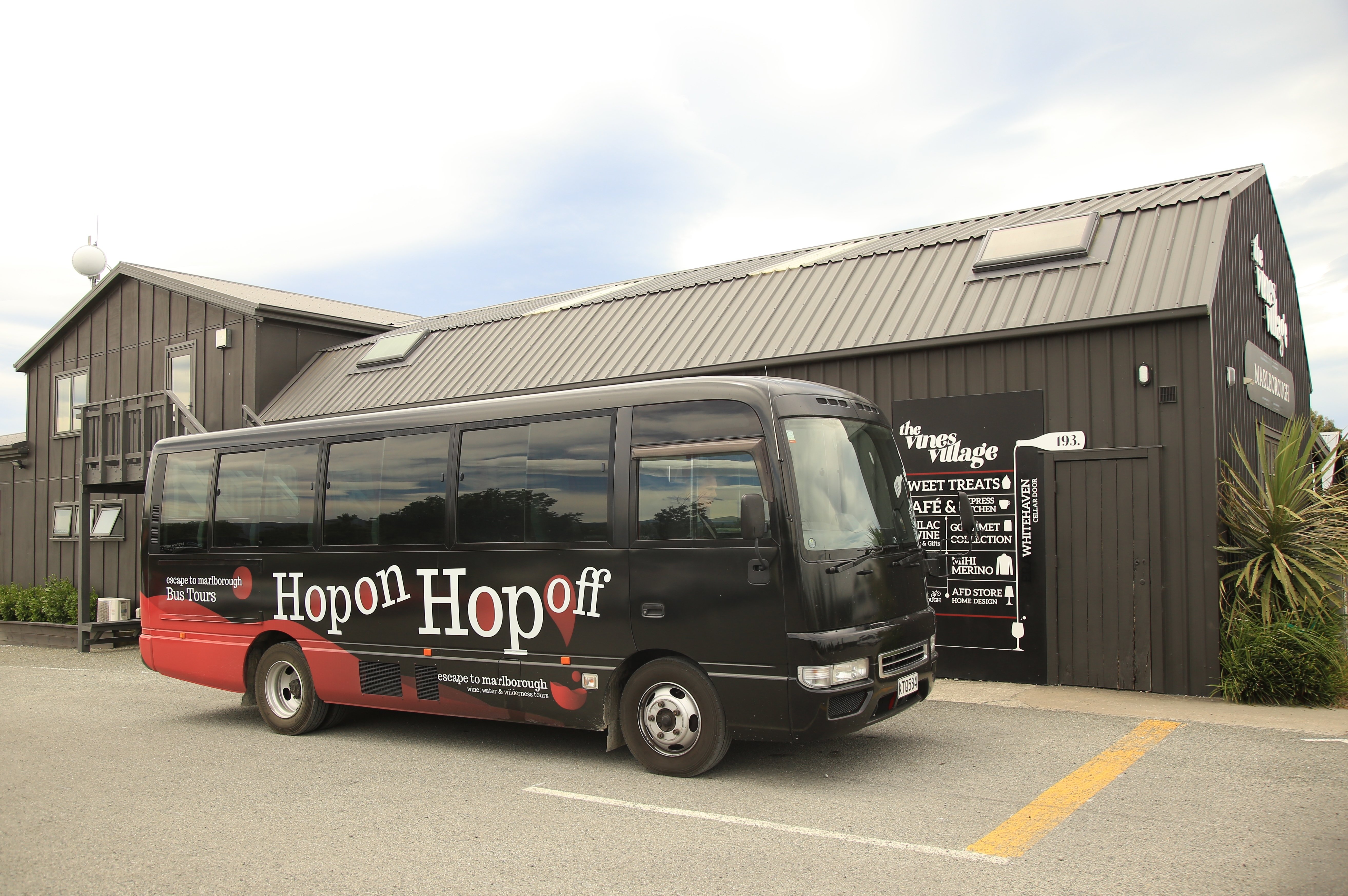 Marlborough Hop-On Hop-Off Wine, Brewery & Wonders Tour