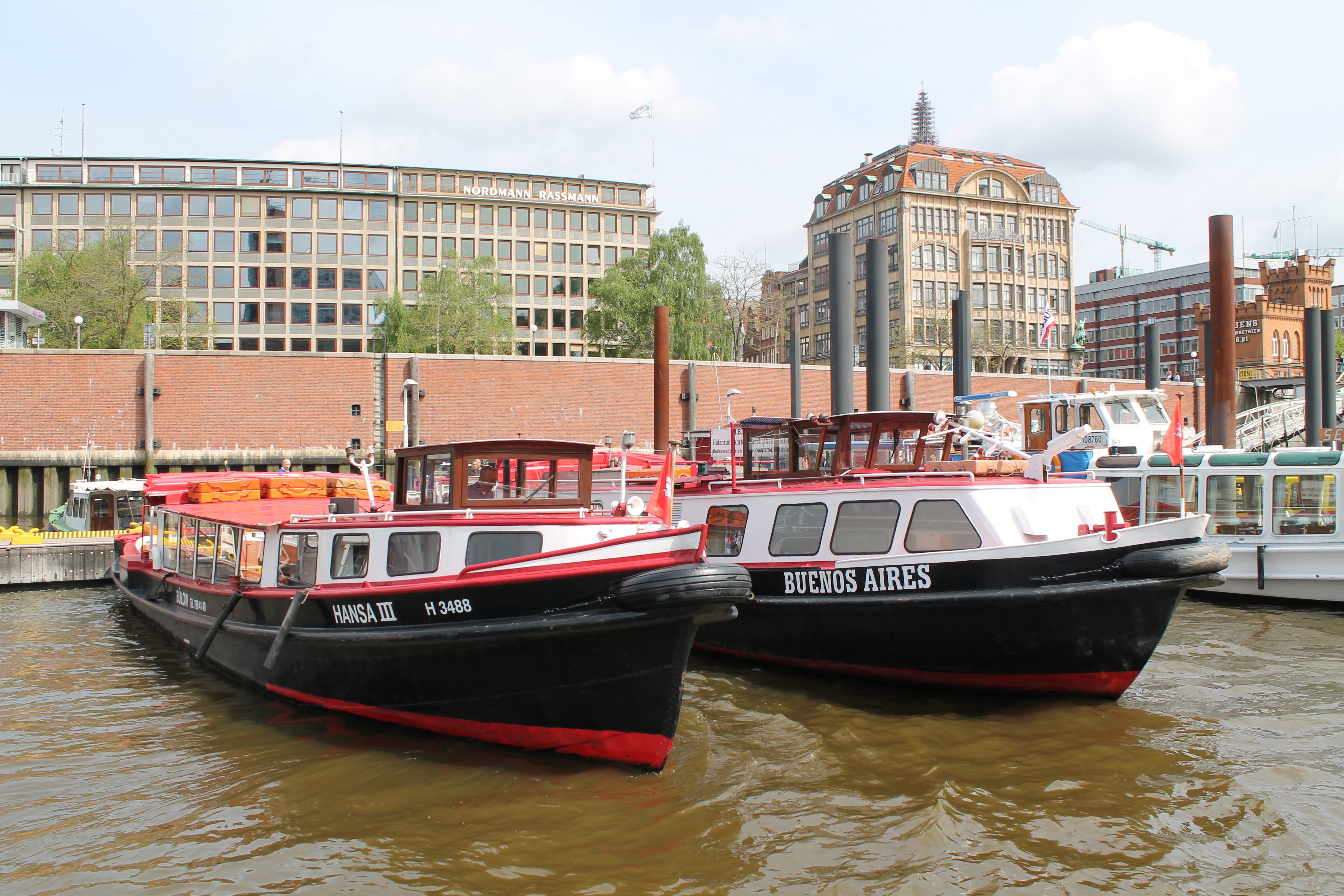 Hamburg Harbor Cruise: Elbe River & Speicherstadt Boat Tour