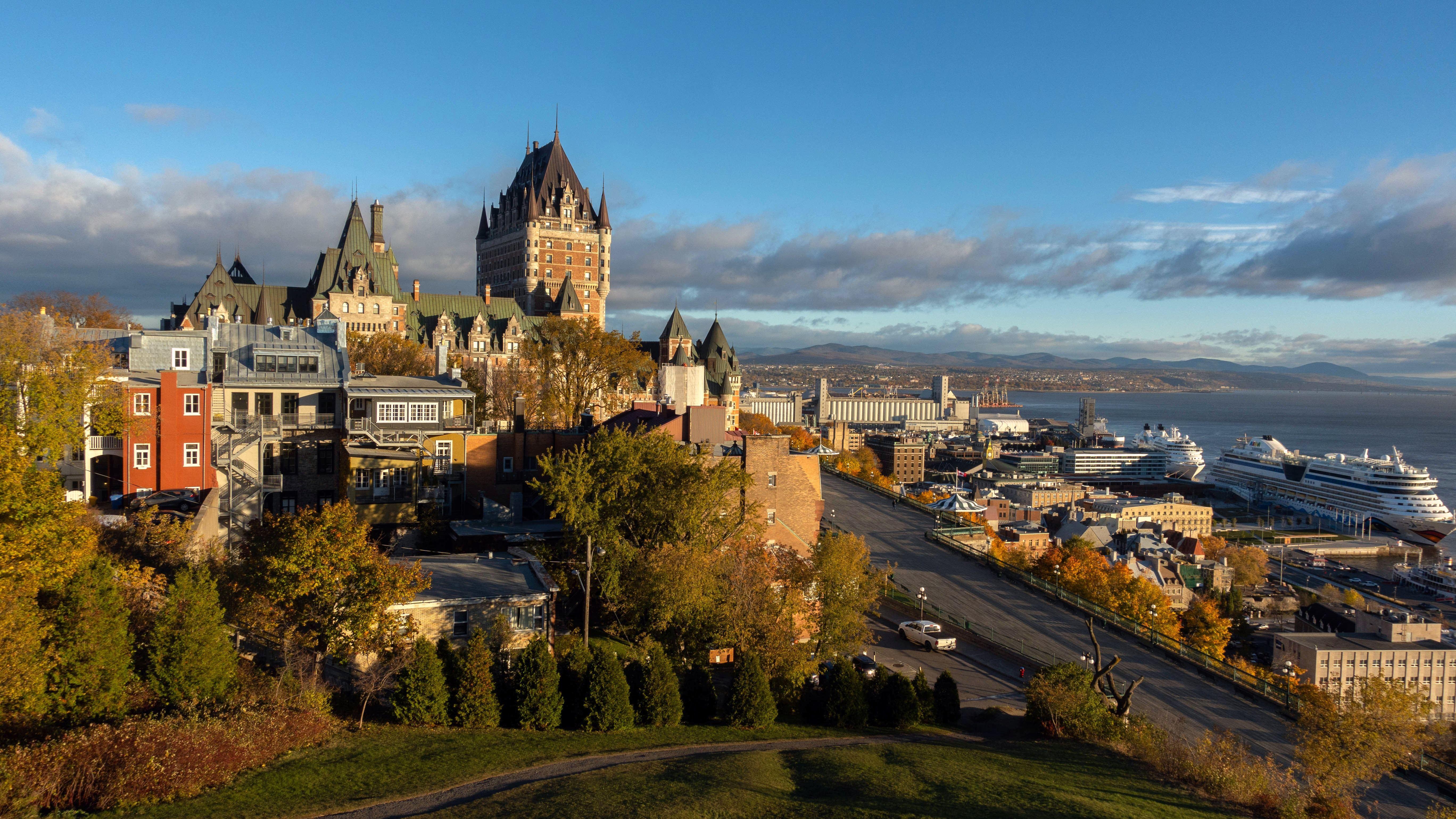 Old Quebec & Montmorency Falls Small-Group Bus Tour