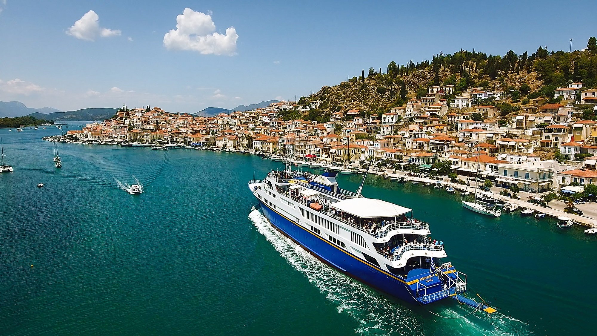 From Athens: Saronic Islands Full-Day Cruise with VIP Seats