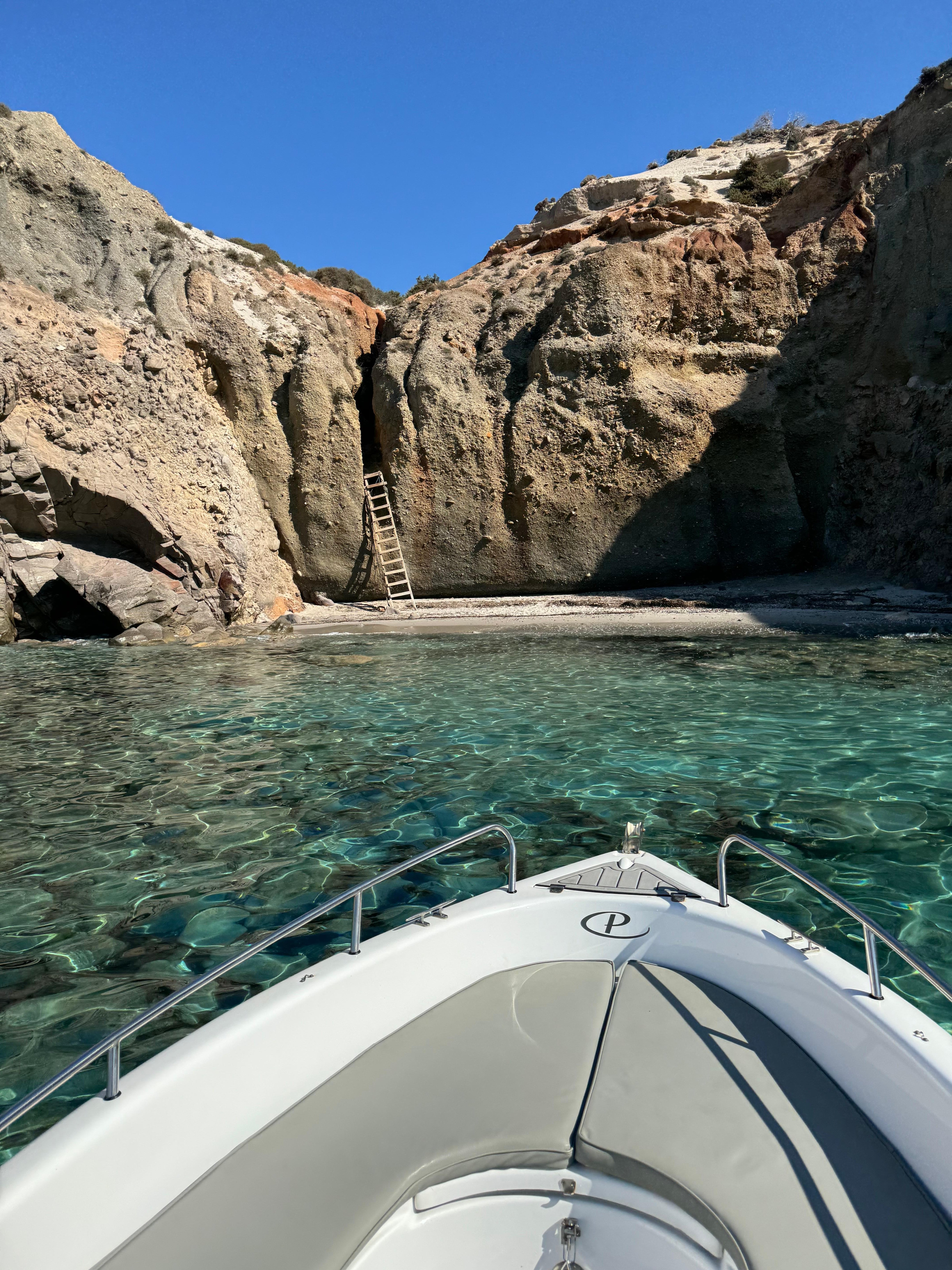 Milos: Self-Driving Boat Tour to Kleftiko - 2026 (Verified Reviews)
