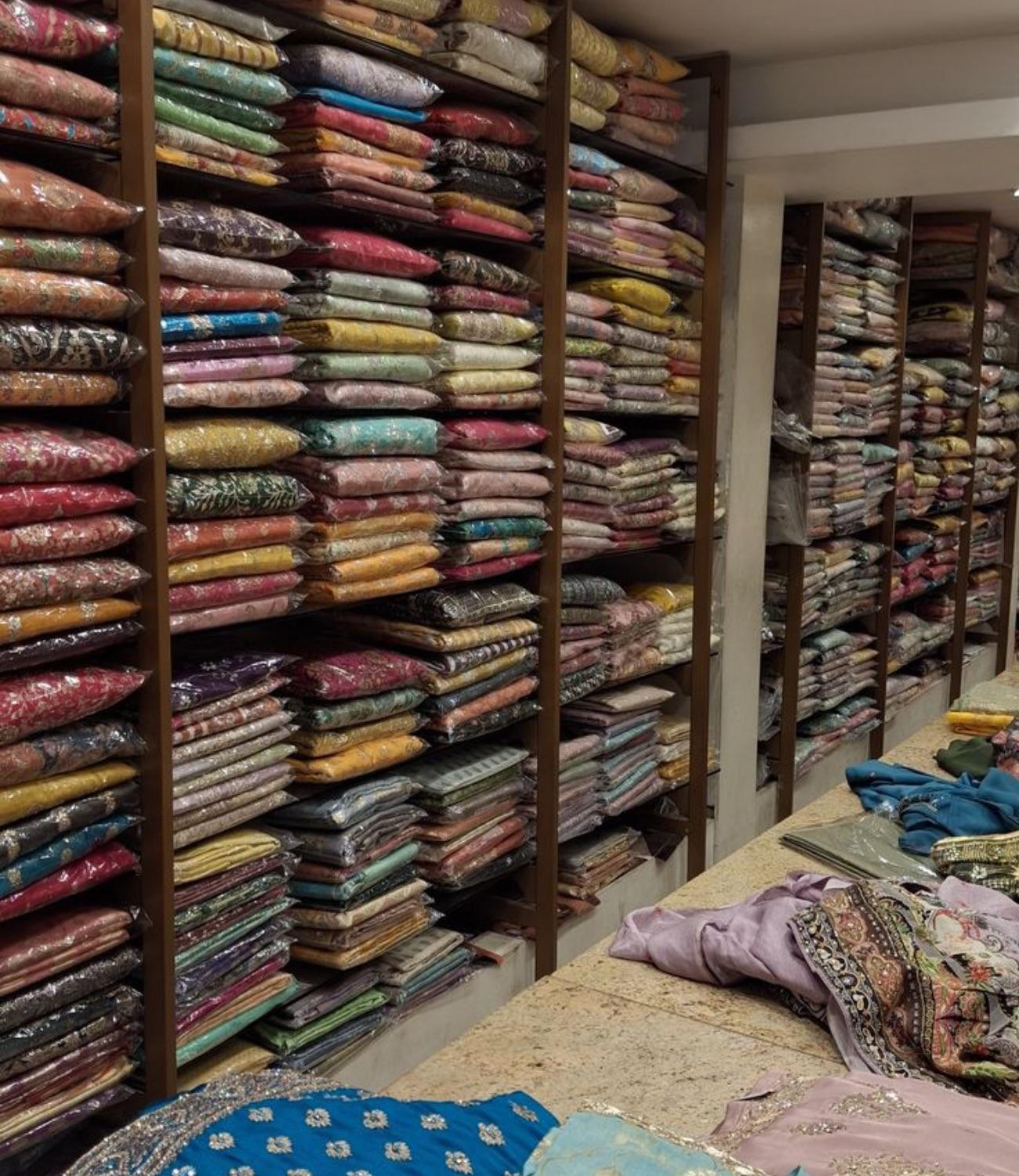 Delhi Personal Shopping Tour with Local Expert