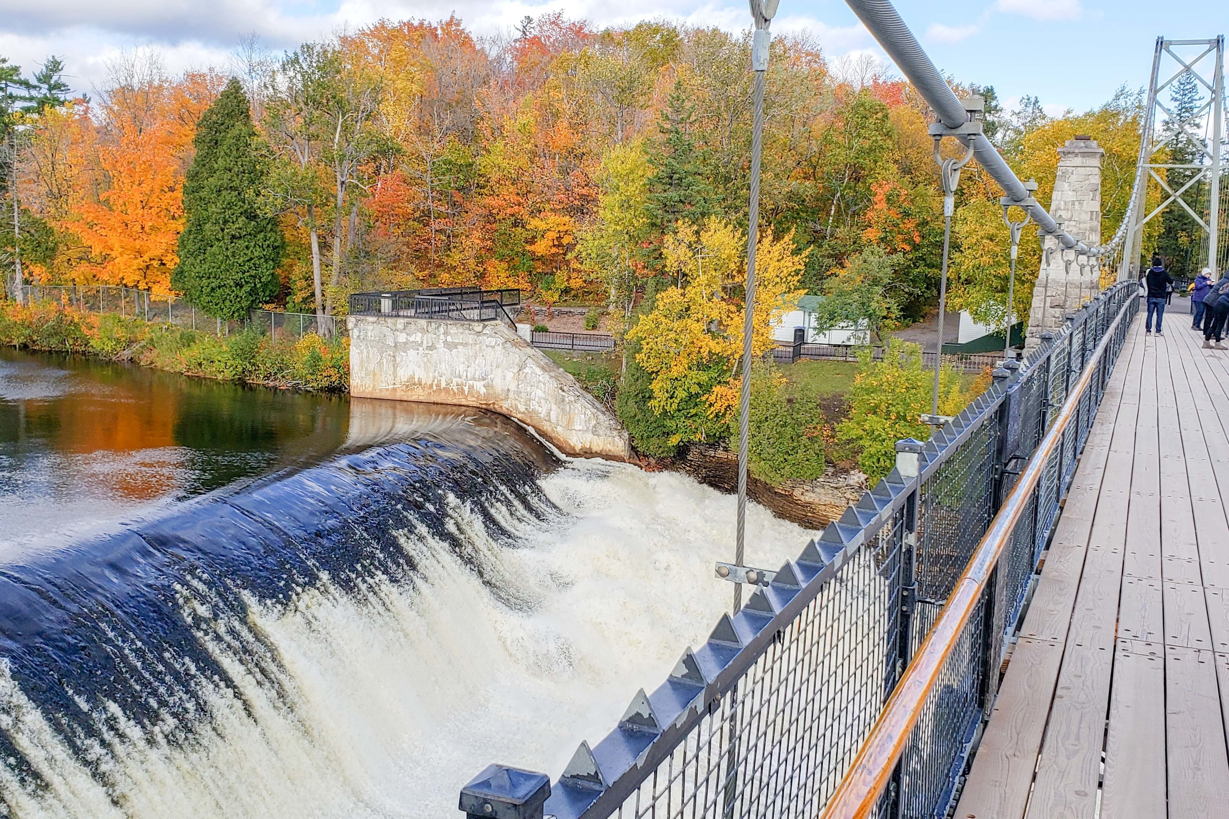 Quebec City & Montmorency Falls Full-Day Excursion from Montreal