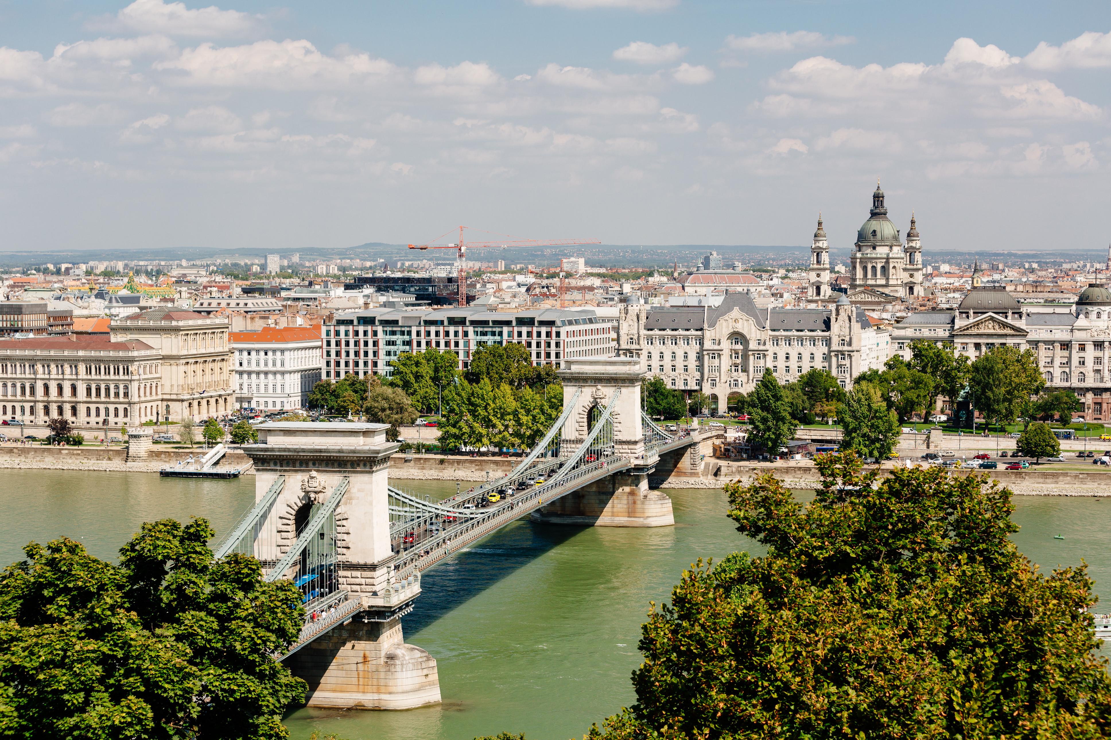 Budapest Day Trip from Vienna with Bratislava Stop