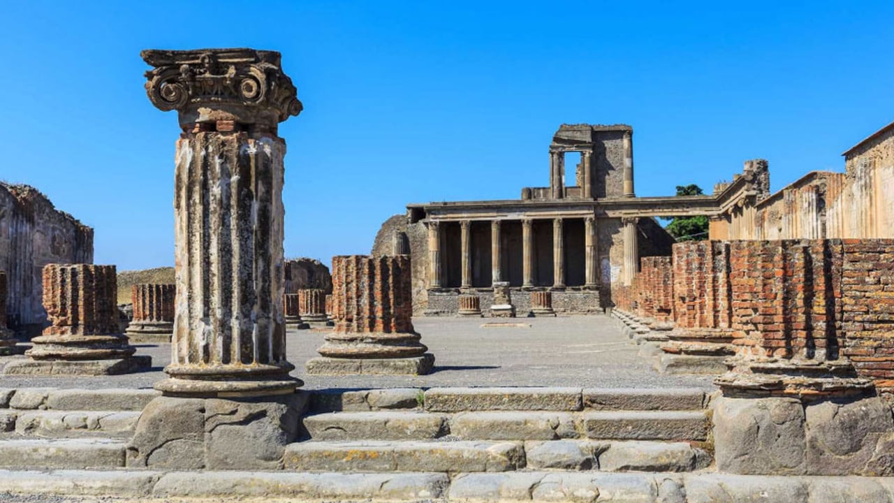 Sorrento to Pompeii Express: Skip-the-Line Guided Train Tour