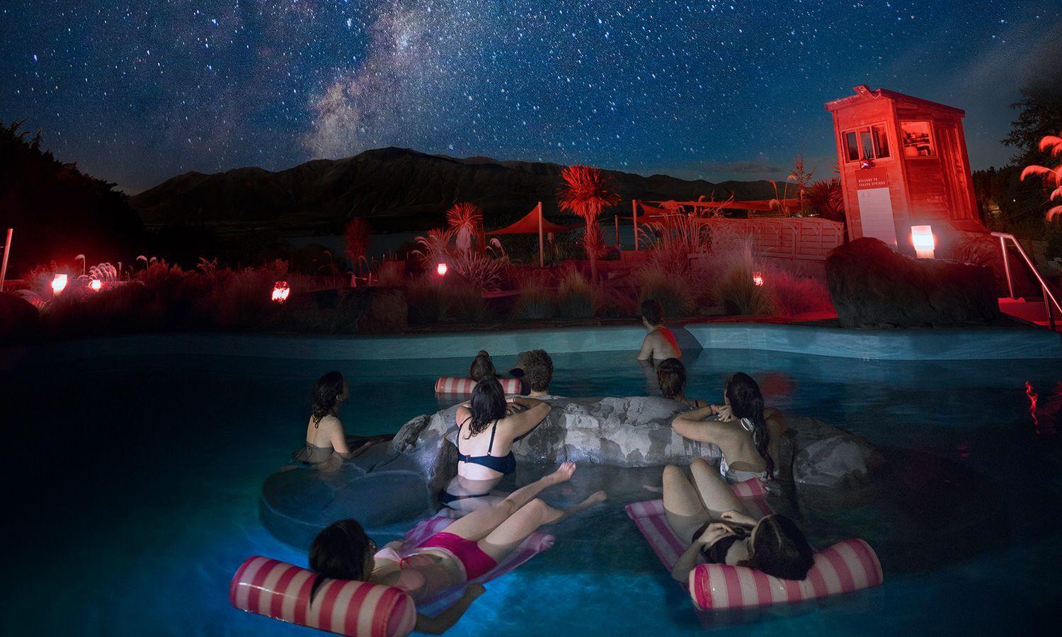 Lake Tekapo: 90-minute Hot Pools & Stargazing Experience