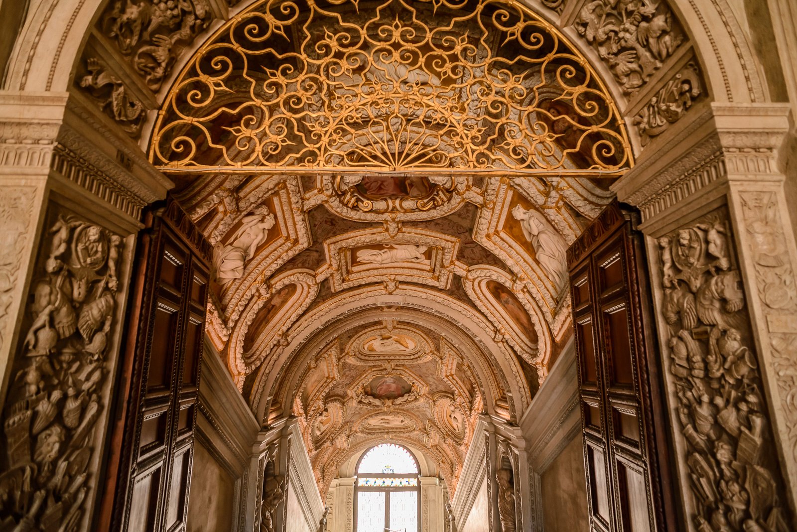 Venice in a day tour — Doge's Palace, St. Mark's Basilica — image 9