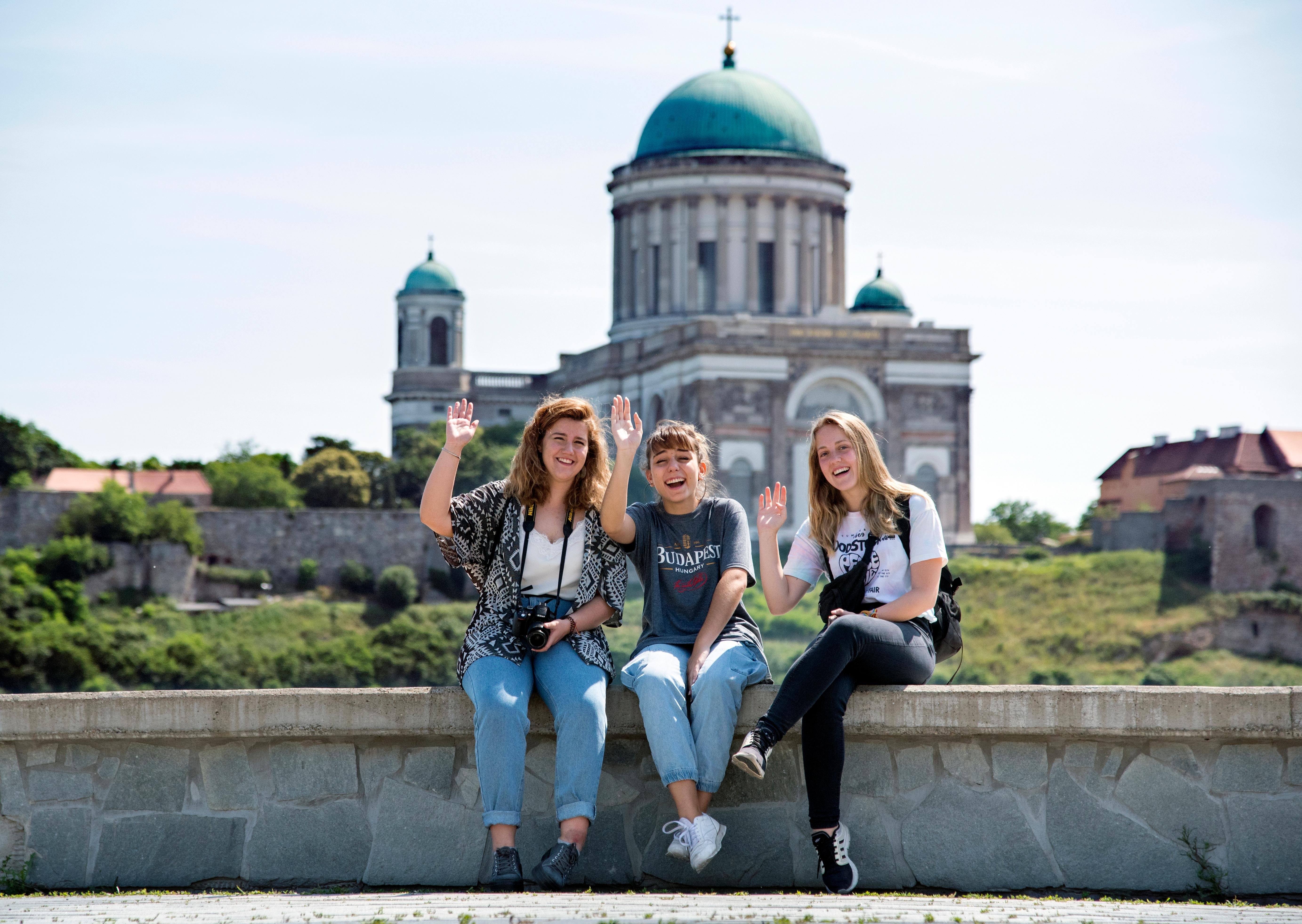 Danube Bend Discovery: Visegrád, Esztergom & Szentendre