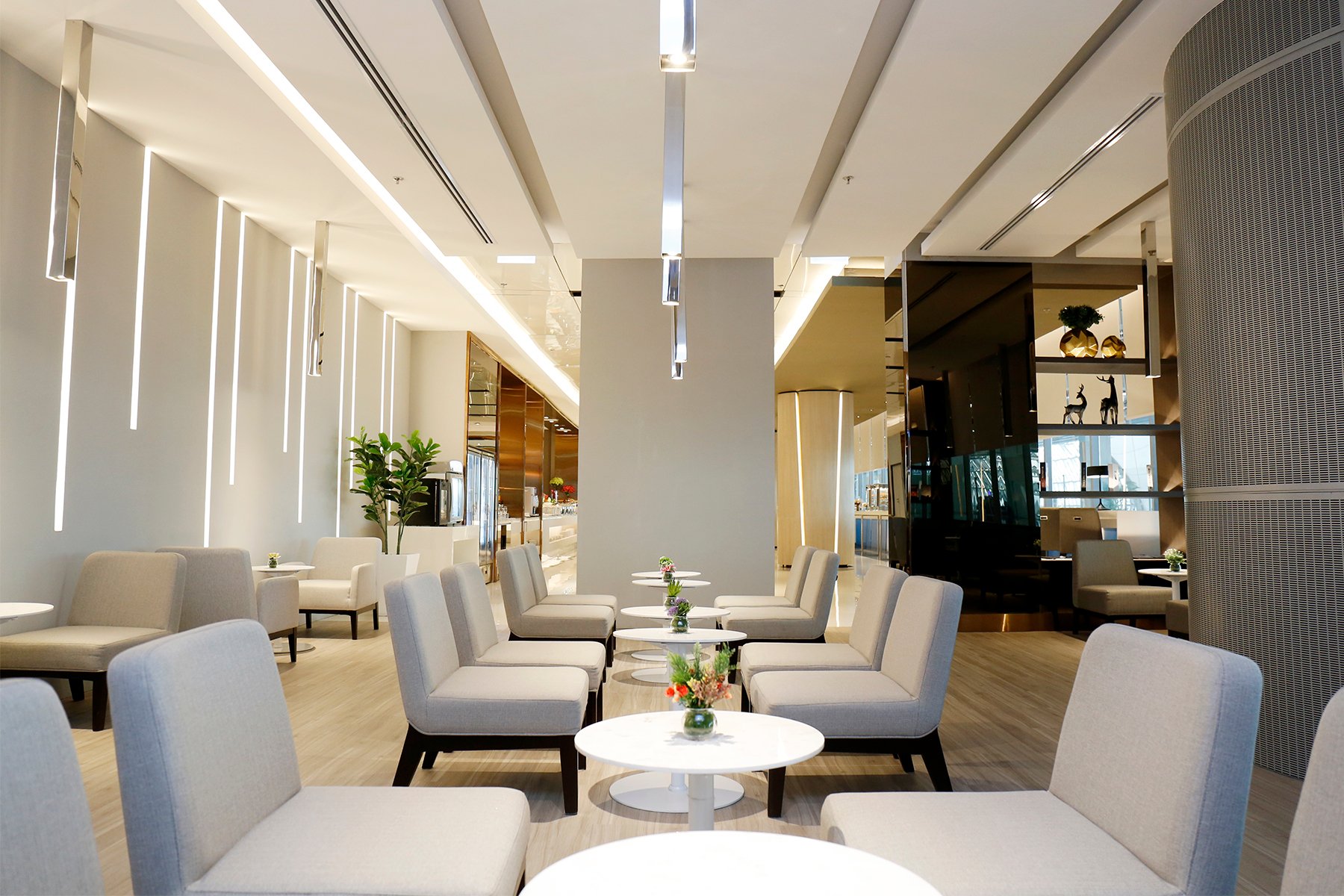 Suvarnabhumi Airport: 2-Hour Miracle Lounge Access