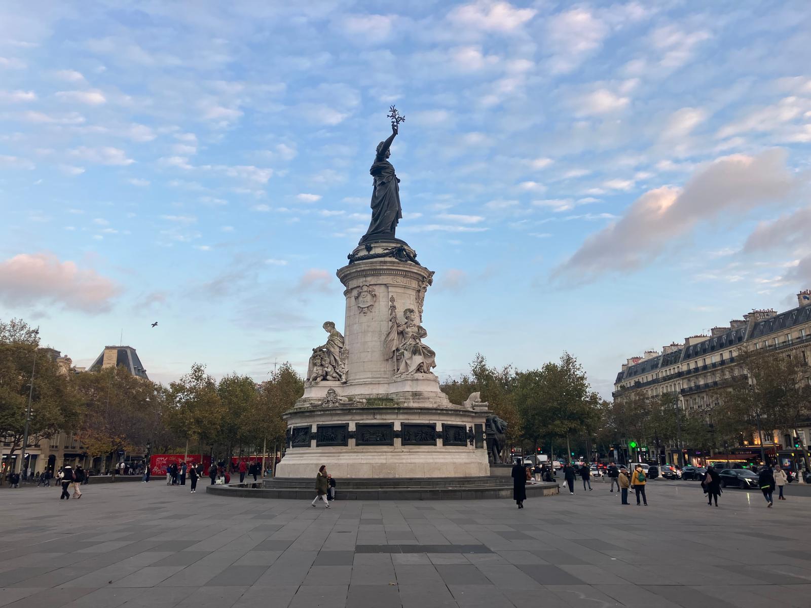 Le Marais Walking Tour with Local Food Tastings