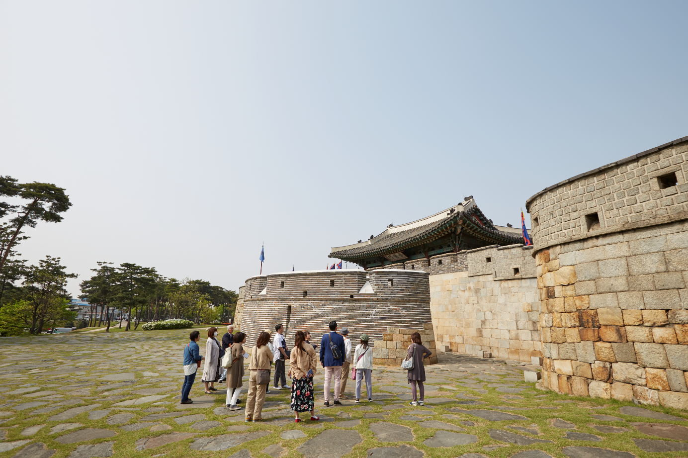 Suwon Hwaseong Fortress UNESCO World Heritage site and guided tour — image 3