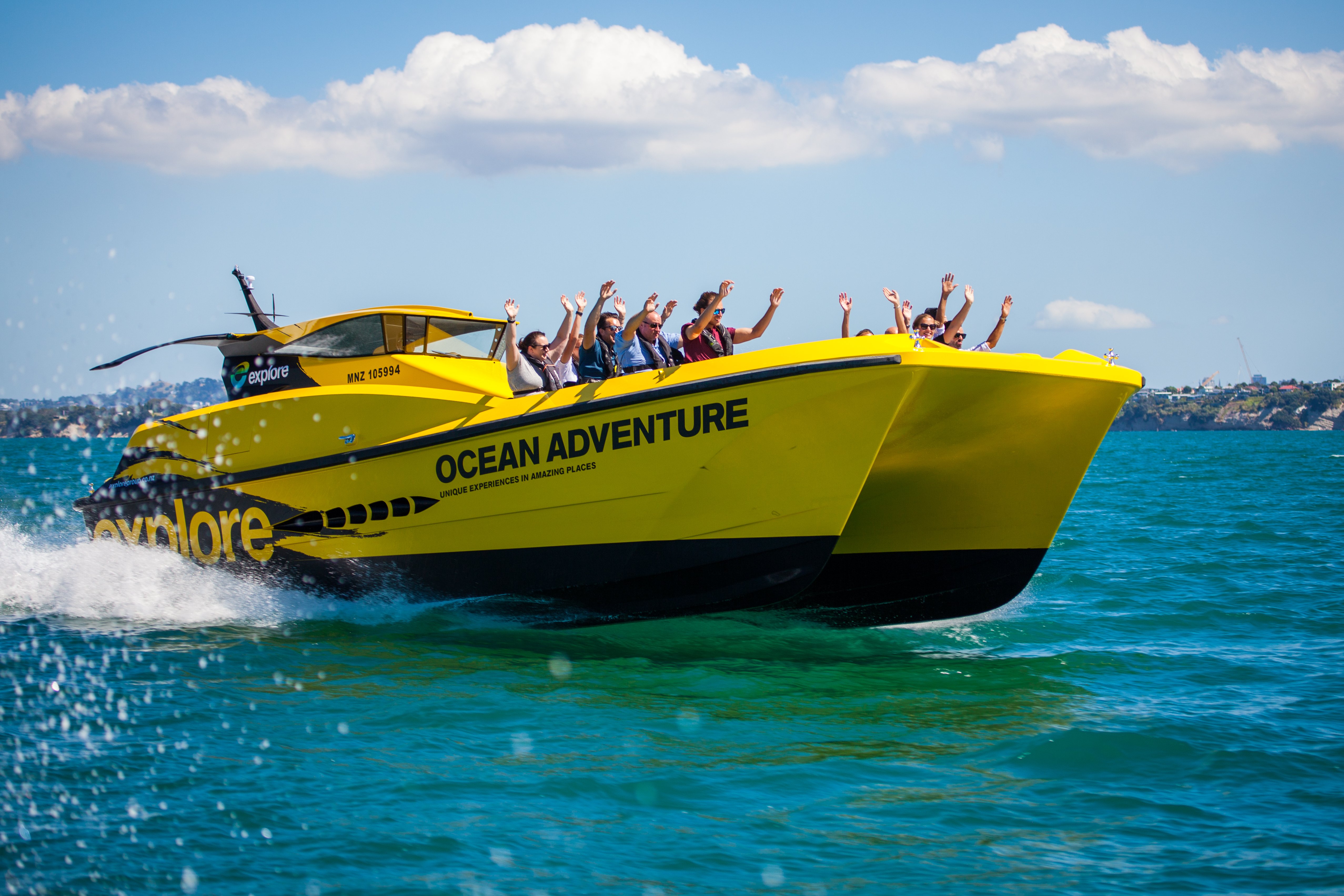 Hole in the Rock Fast Boat with Island Stopover