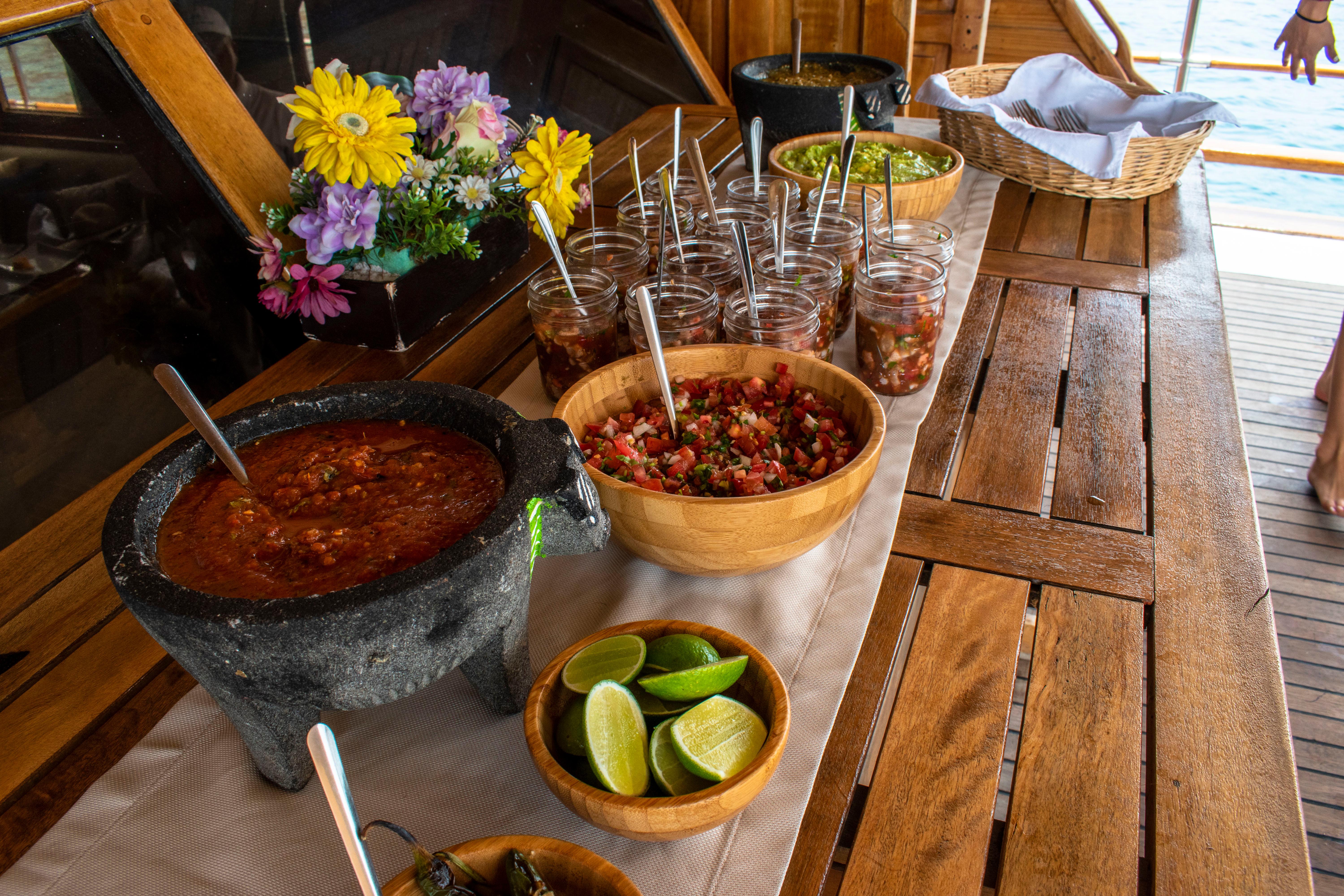 Cabo Sunset Yacht Dinner Cruise with Open Bar