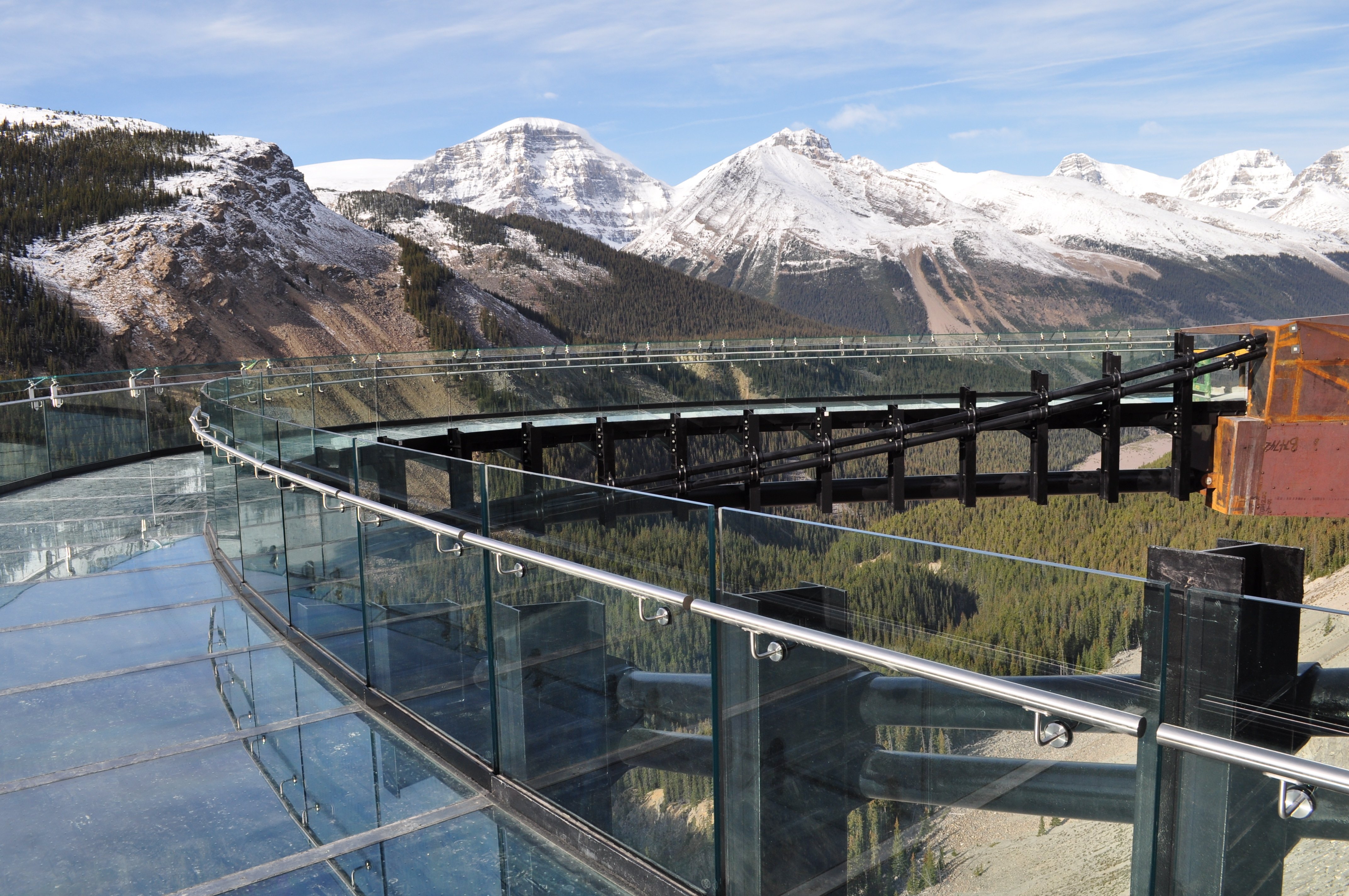 Columbia Icefield Skywalk and Athabasca Glacier Ice Explorer, Jasper National Park — photo 10