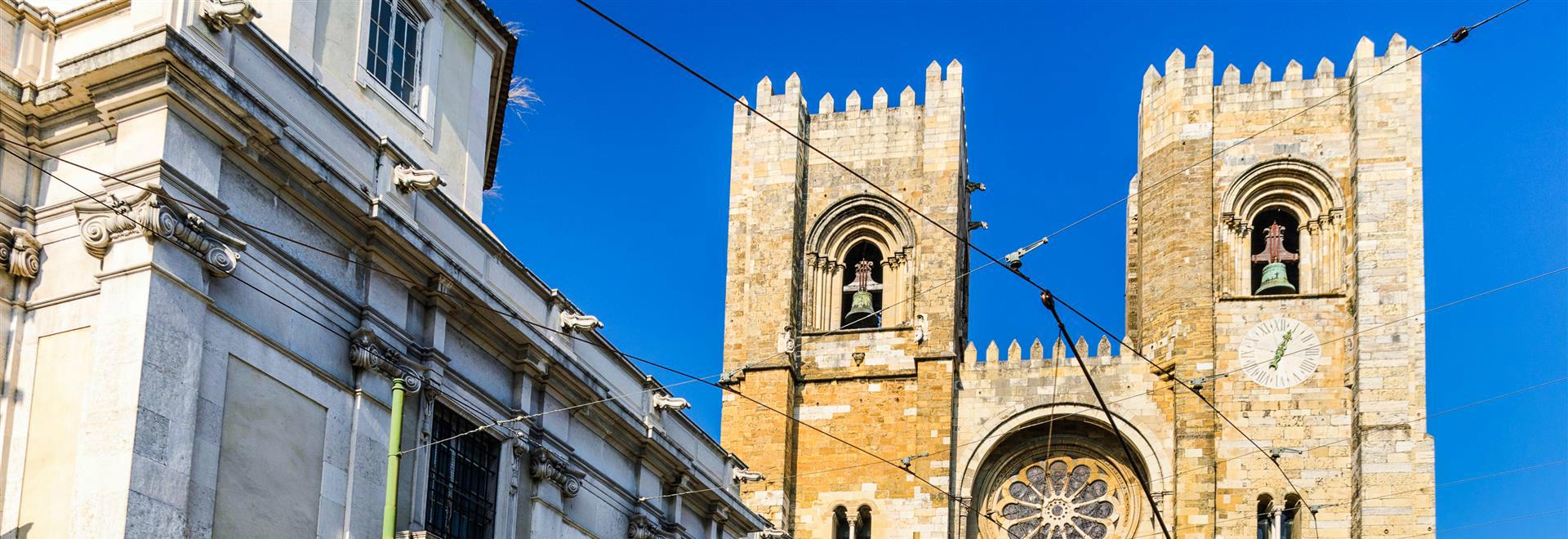 Lisbon Private Tuk-Tuk Tour with Hotel Pickup