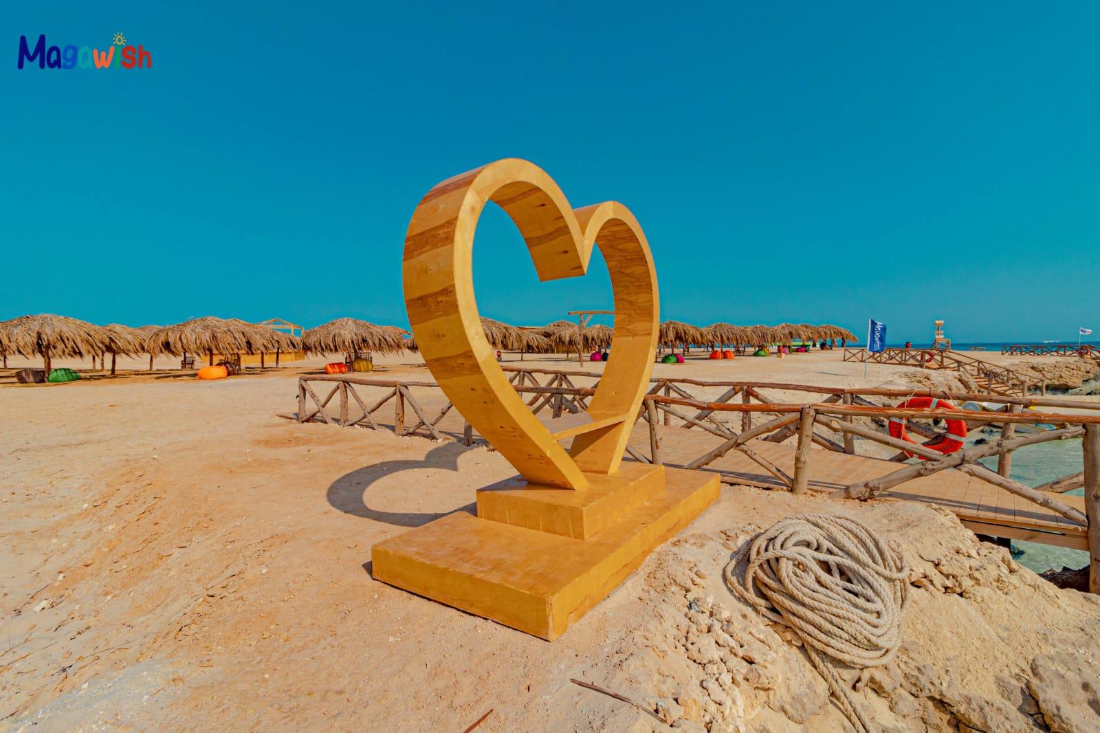 Red Sea Yacht Cruise: Two Islands, Snorkeling & Dolphin Spotting