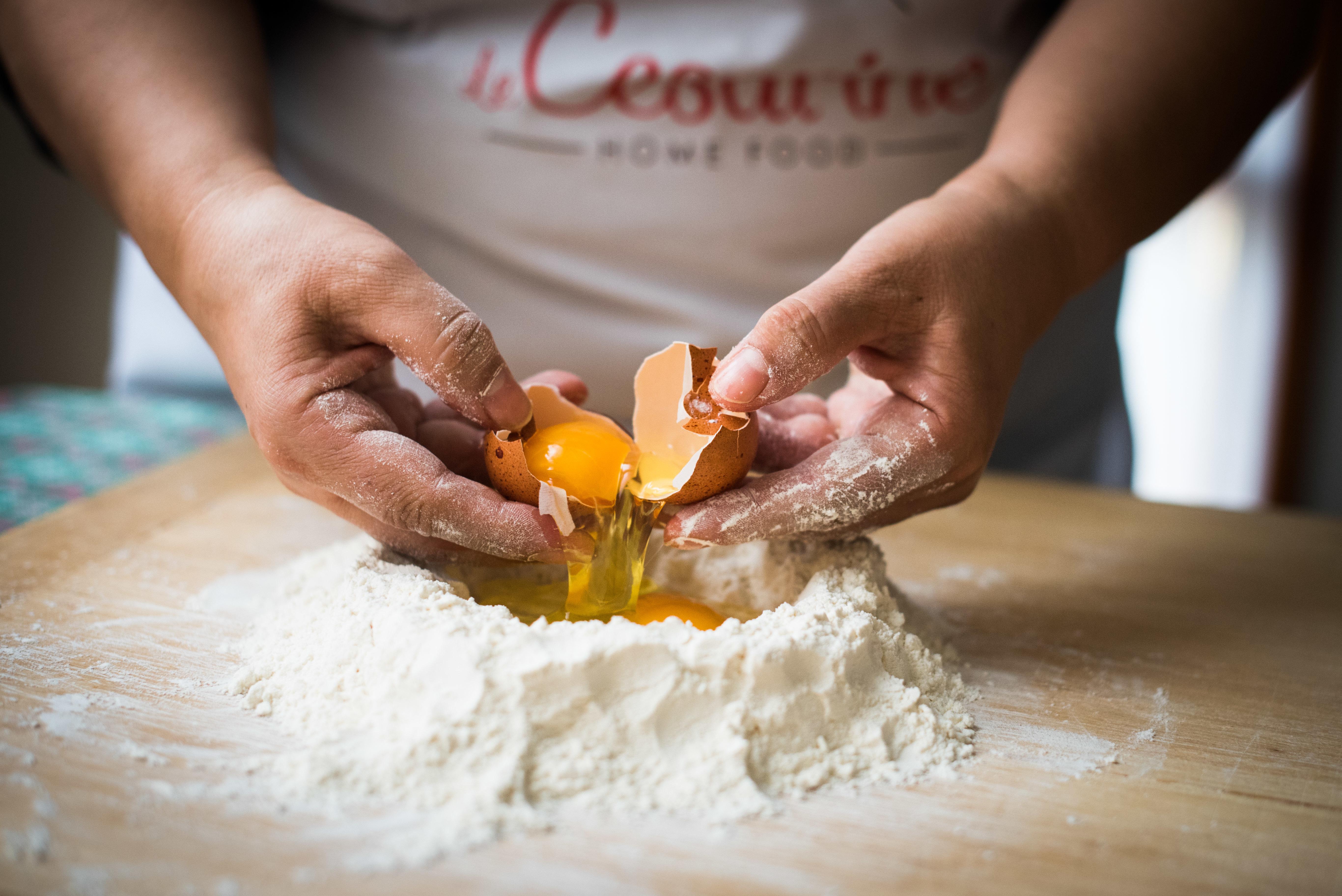 Bologna: Private Pasta & Tiramisu Class in a Local Home