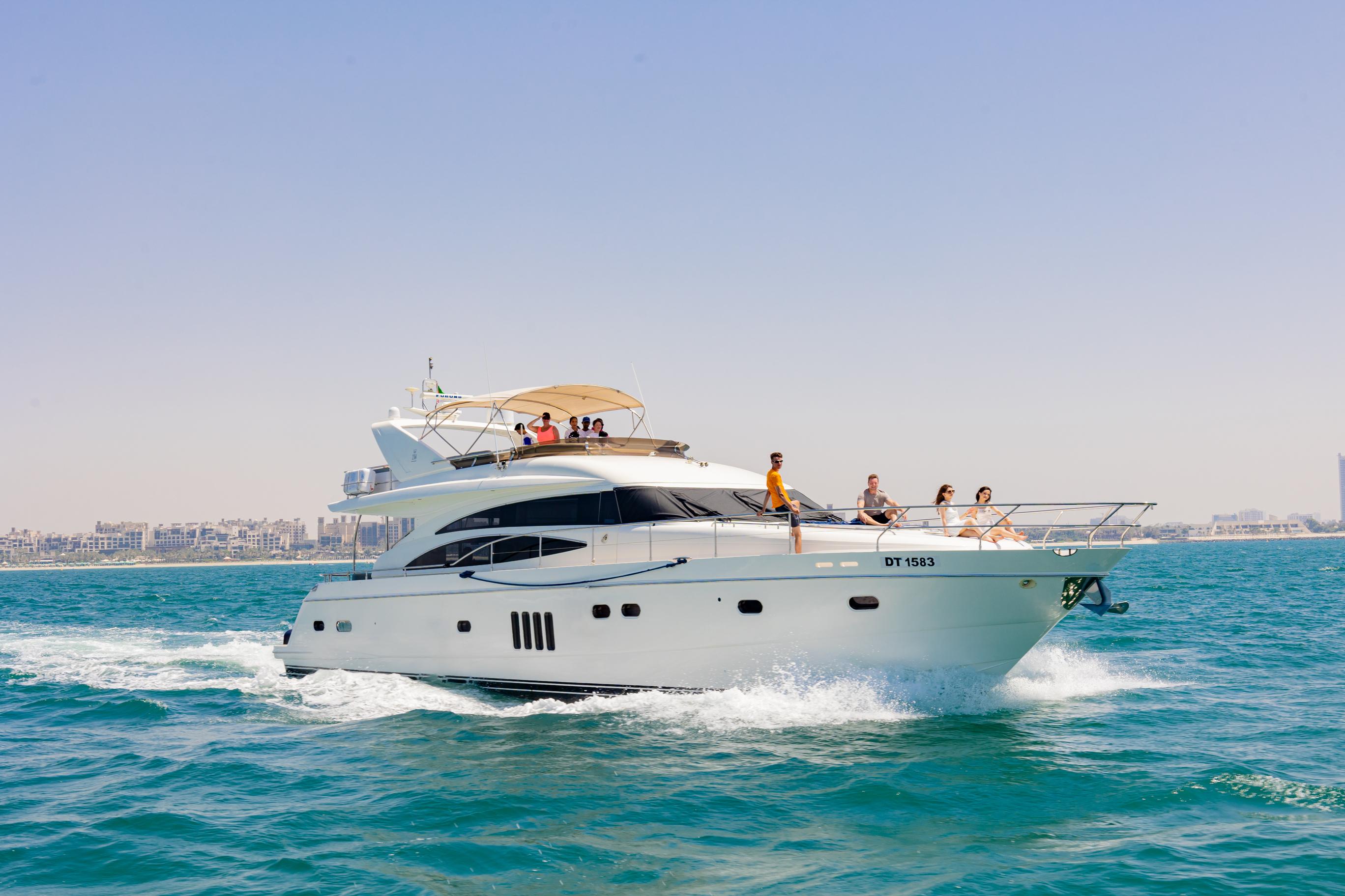 Dubai Luxury Yacht Cruise with Optional Live BBQ & Drinks
