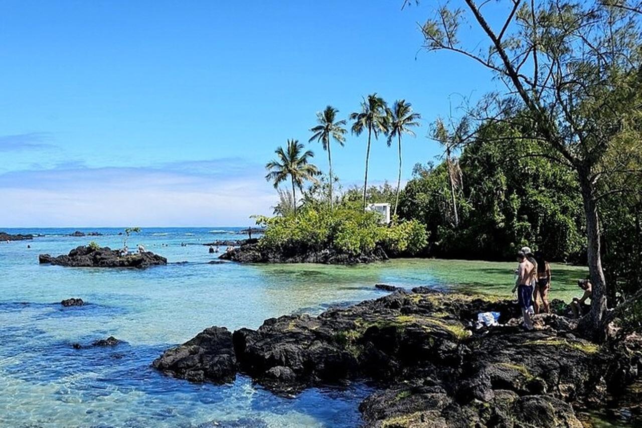 Big Island Hawaii Volcano Day tour from Oahu and Hotel PU — Kilauea and Hawaii Volcanoes National Park scenery (7)
