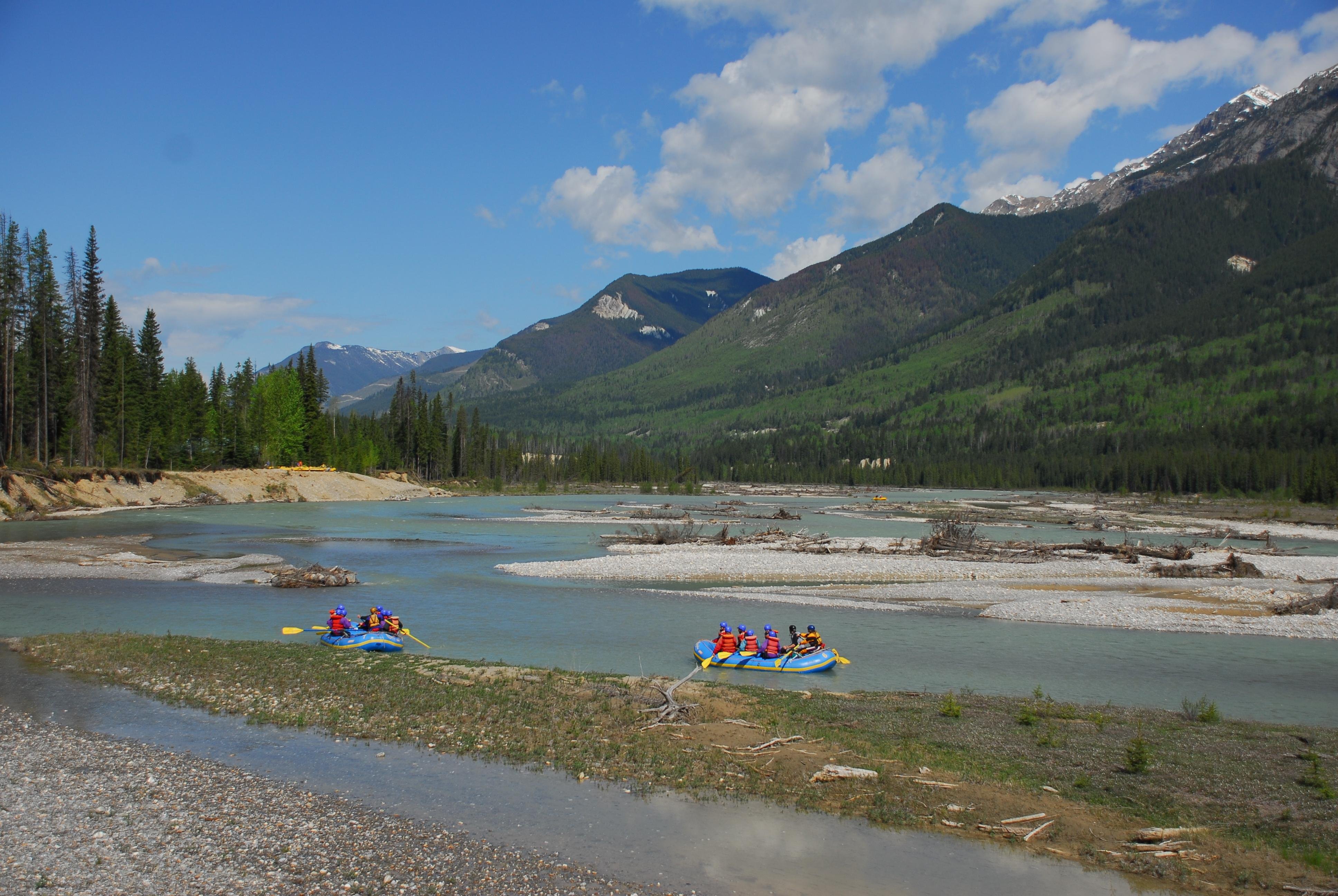 Kicking Horse River family rafting adventure — Canadian Rockies rafting (3)