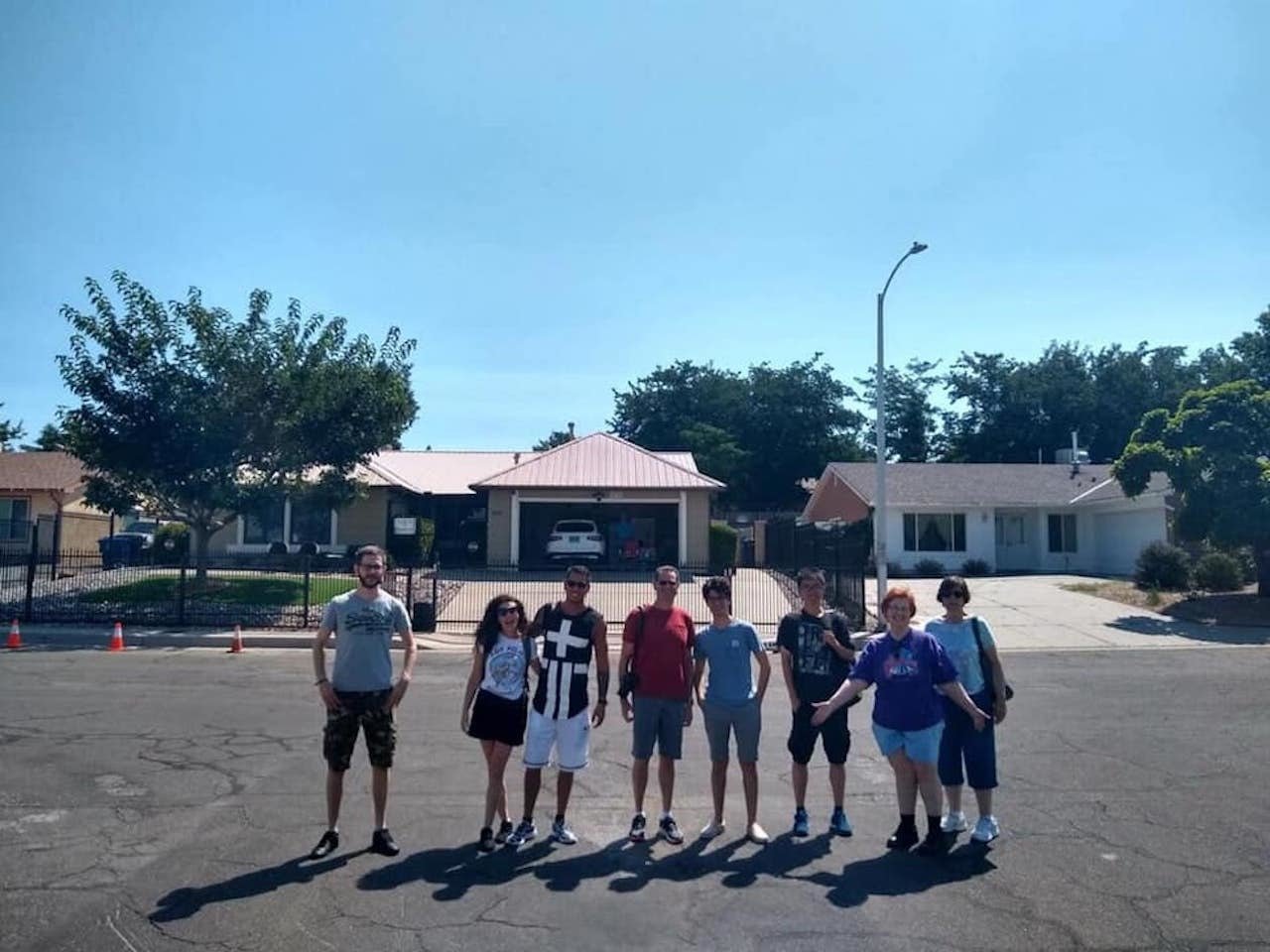 Breaking Bad RV tour photo stop in Albuquerque