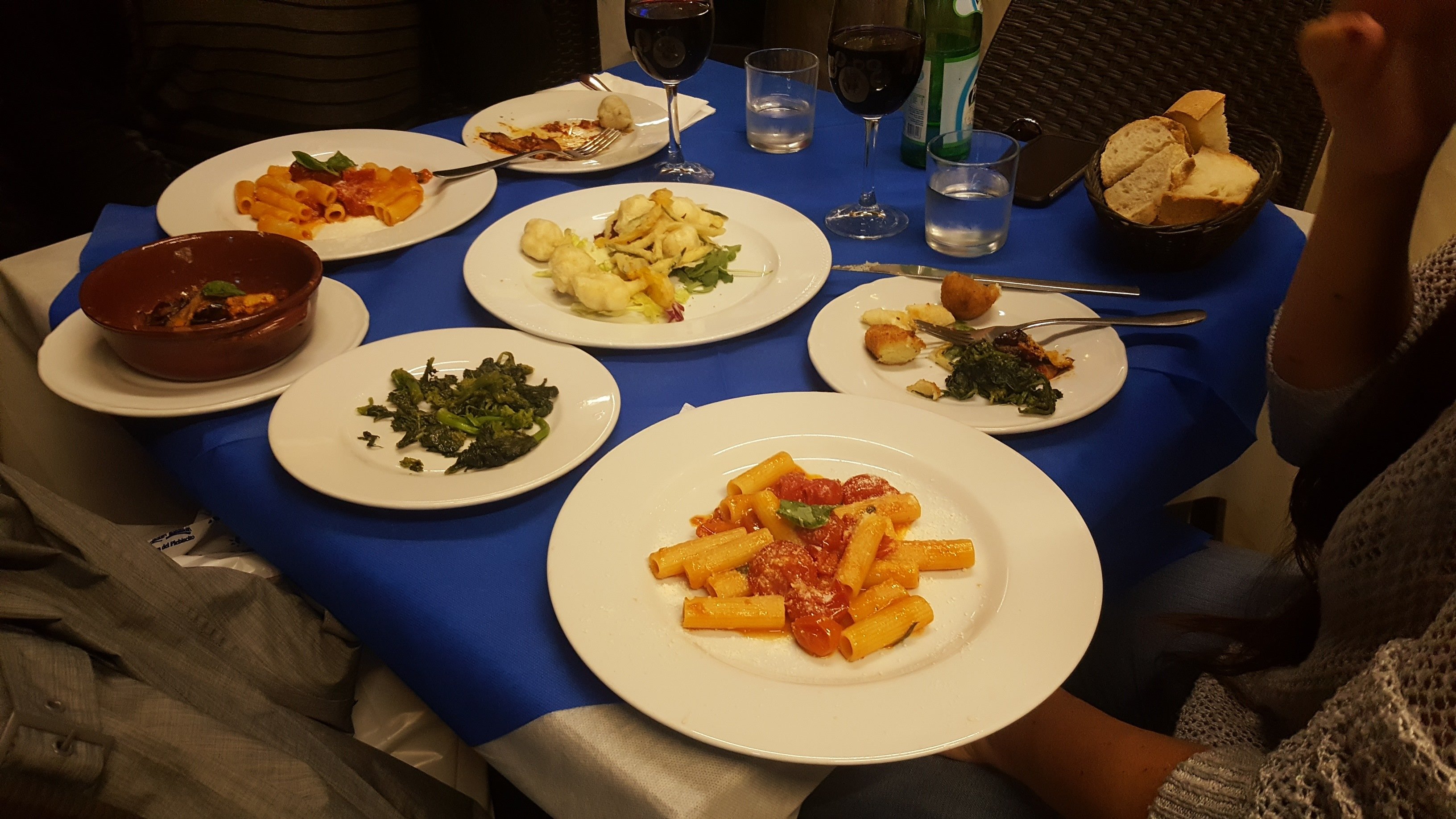 Naples by Night: Food and Wine Walking Tour with Local Guide