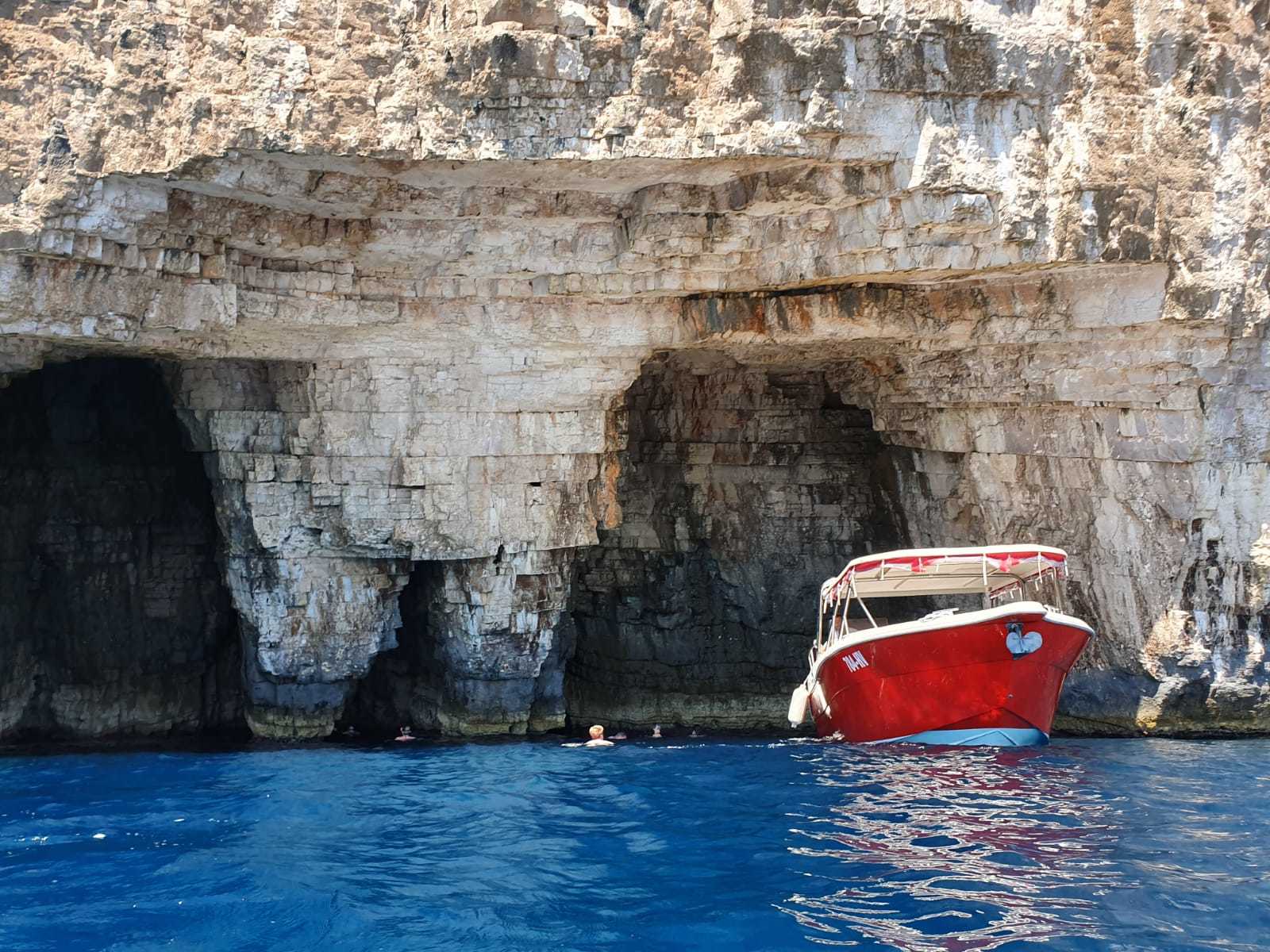 Vis Island & Blue Cave Speedboat Expedition from Hvar