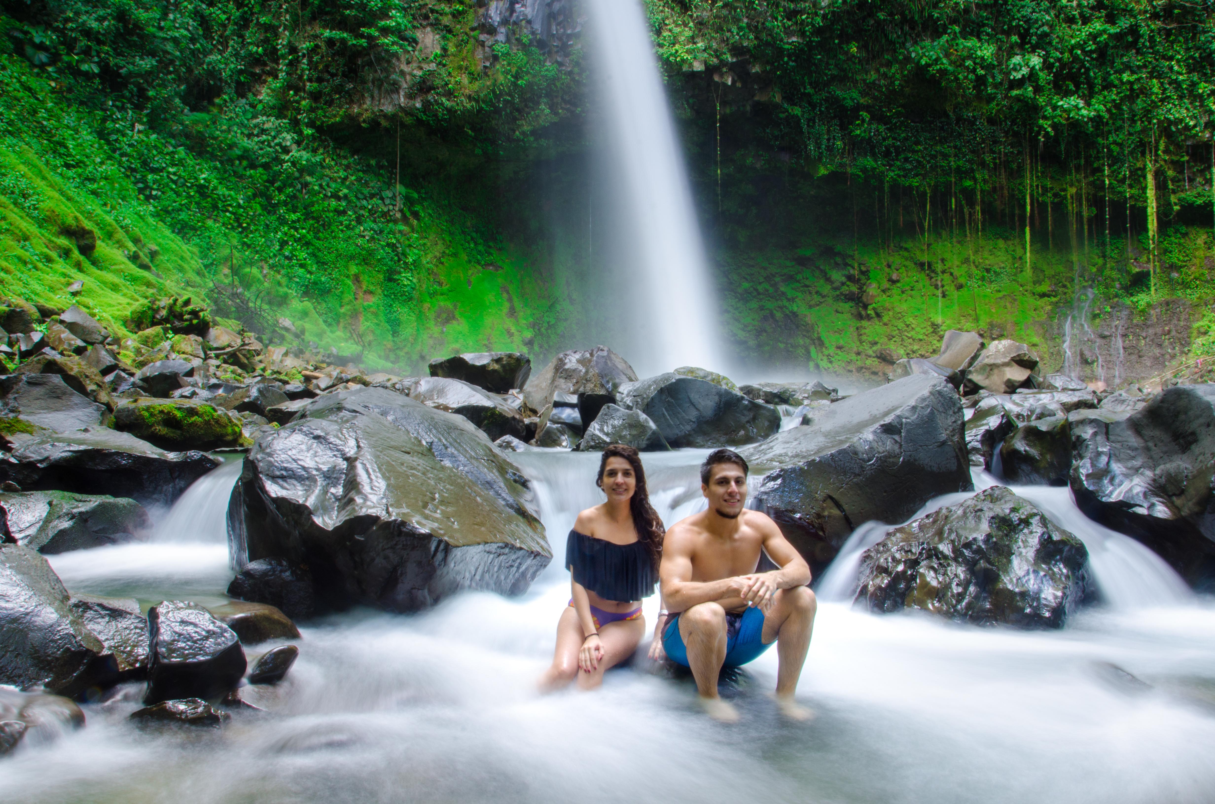 Arenal Volcano, Hanging Bridges & La Fortuna Waterfall Full-Day Tour