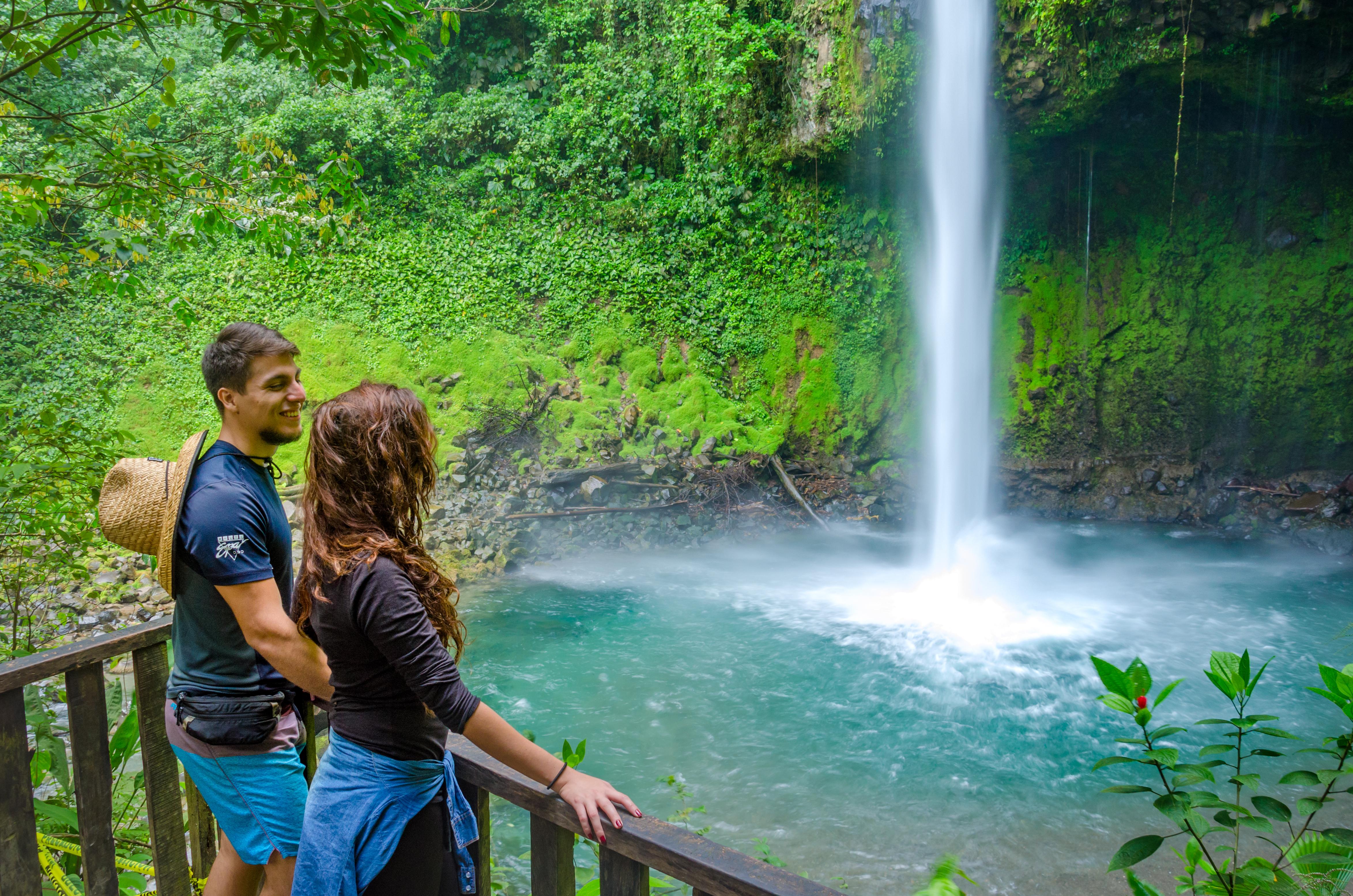 Arenal Volcano, Hanging Bridges & La Fortuna Waterfall Full-Day Tour