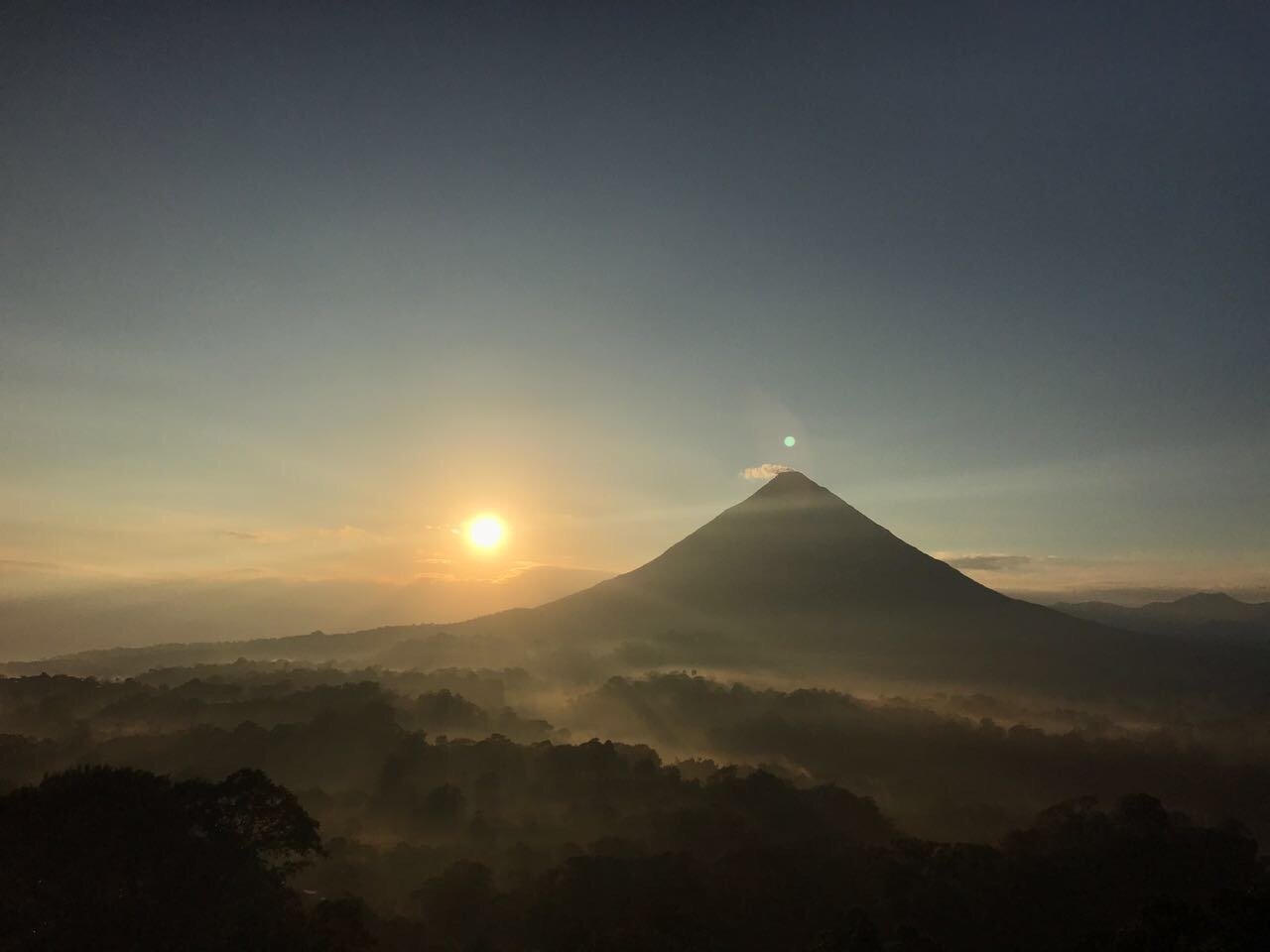 Arenal Volcano, Hanging Bridges & La Fortuna Waterfall Full-Day Tour