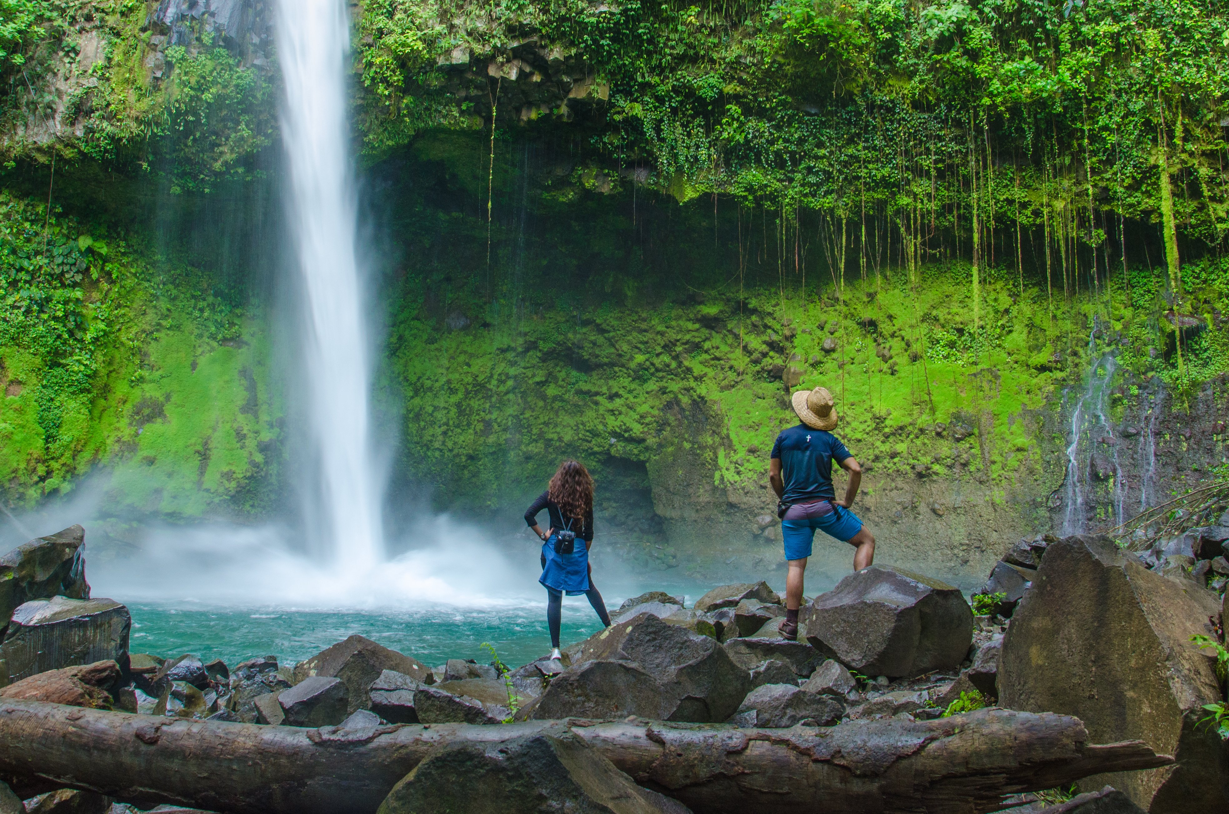 Arenal Volcano, Hanging Bridges & La Fortuna Waterfall Full-Day Tour
