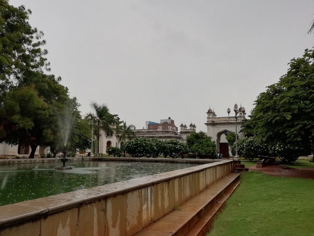 Hyderabad Heritage: Charminar & Old City Walking Tour