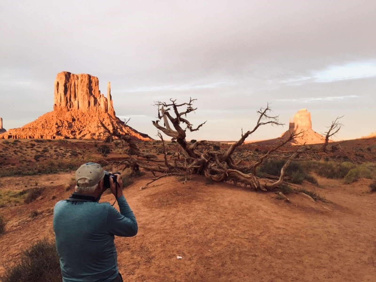 Monument Valley Navajo-Led Backcountry Jeep Expedition