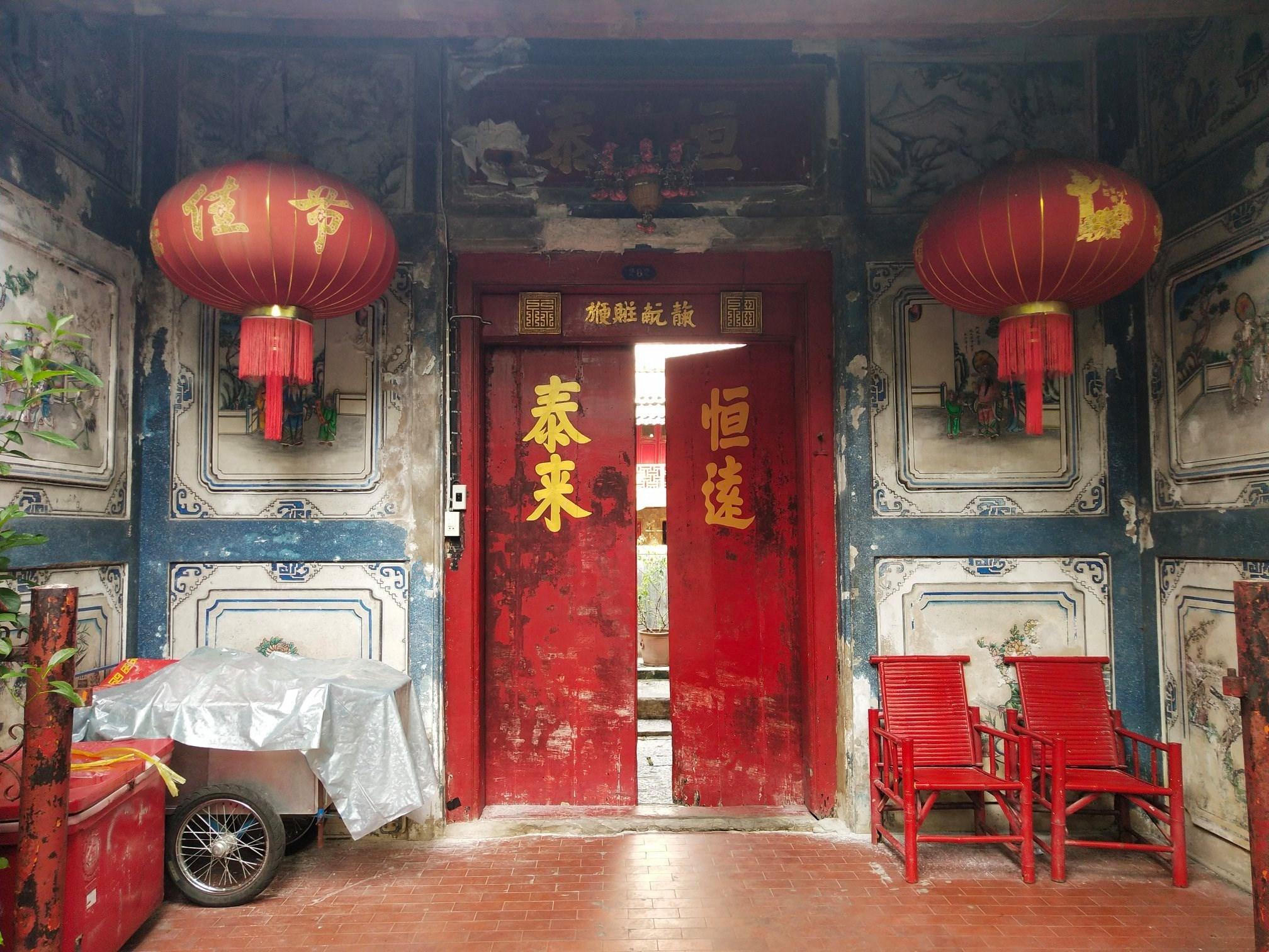 Chinatown Walking Tour: Culture, Food & Hidden Stories