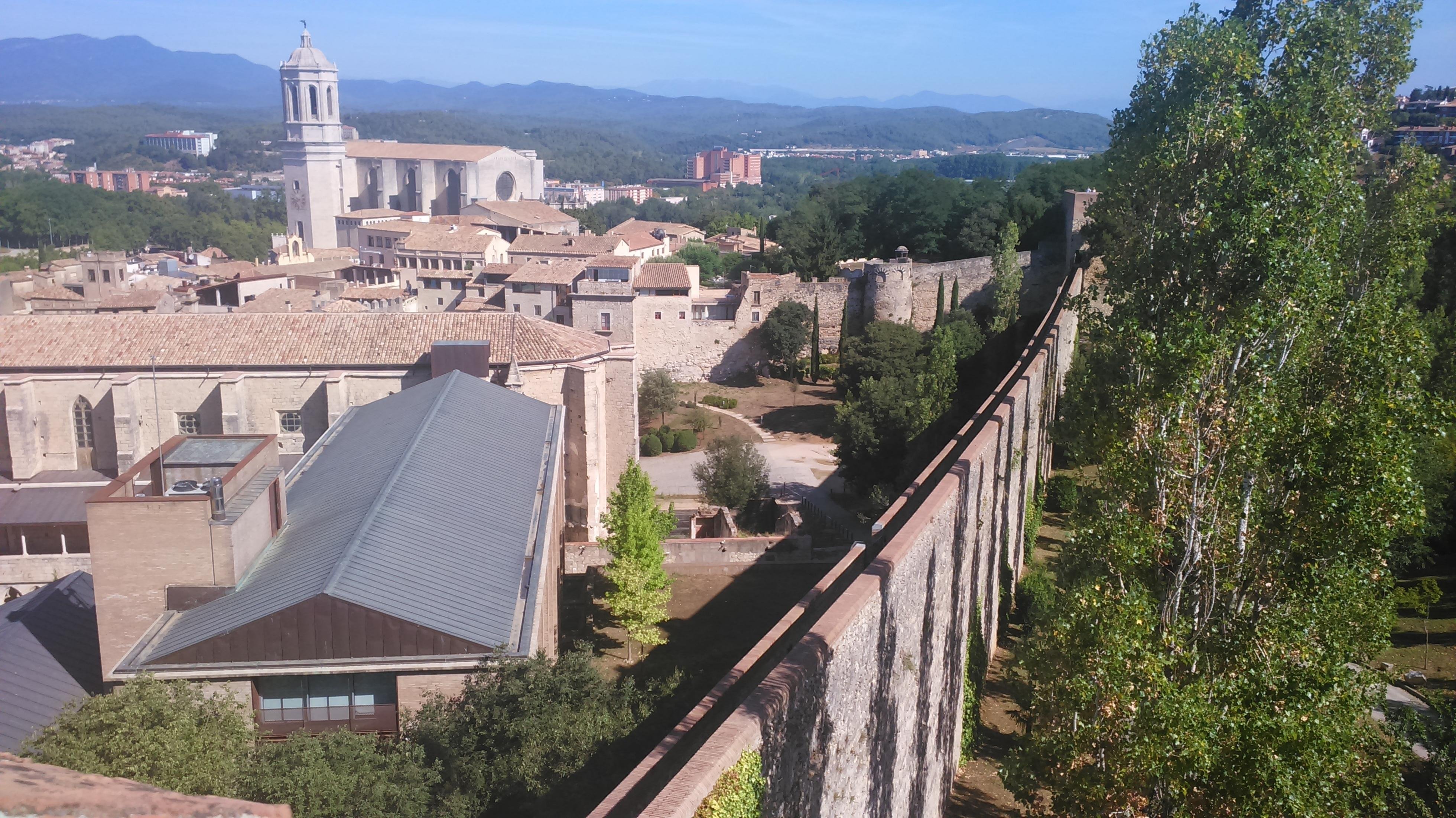 walking tour in Girona — photo 1